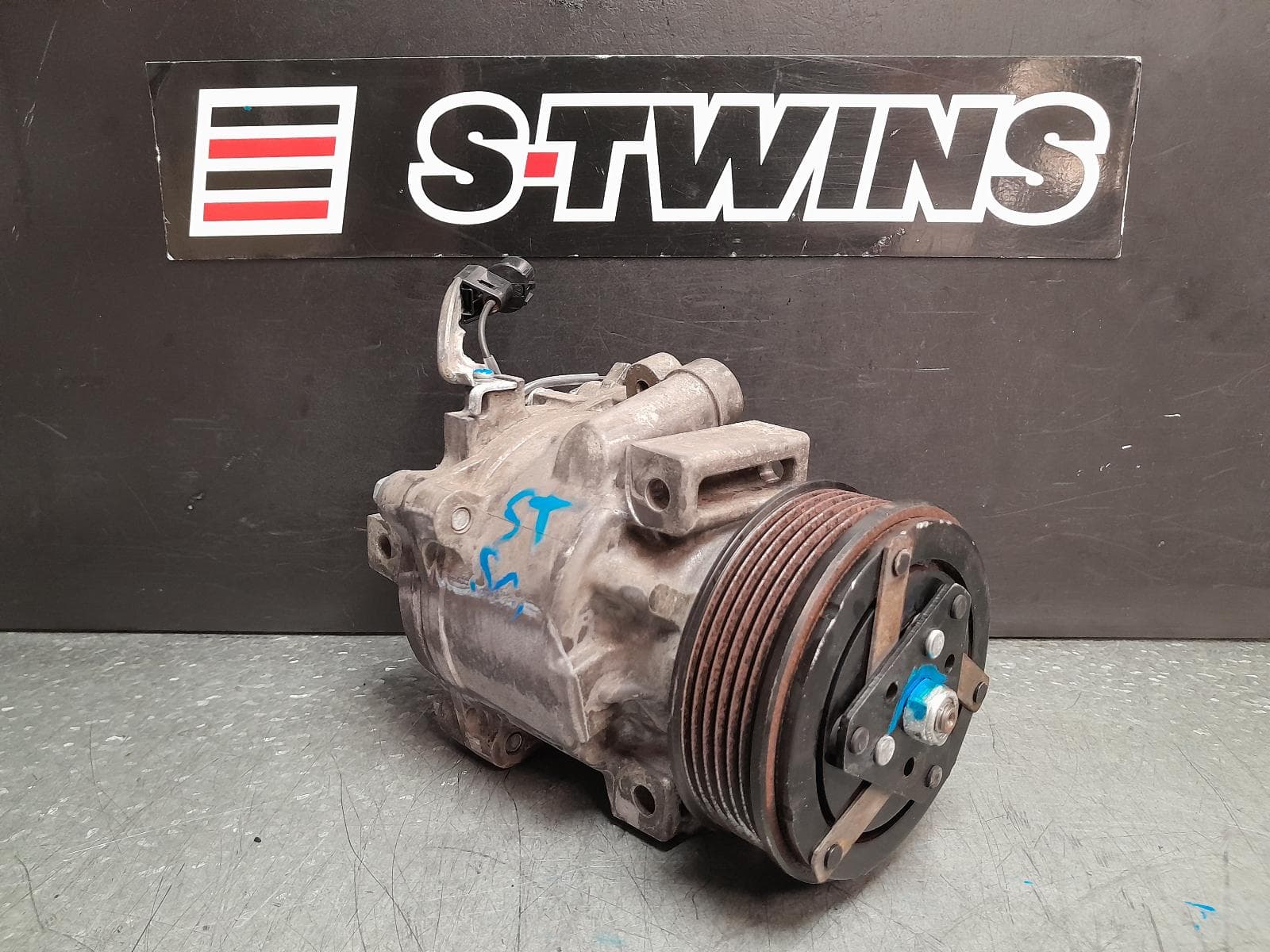 Used auto part listing image: 2012 MITSUBISHI LANCER A C COMPRESSOR CJ, 2.0, QS70, 07/07-10/15 0000374788