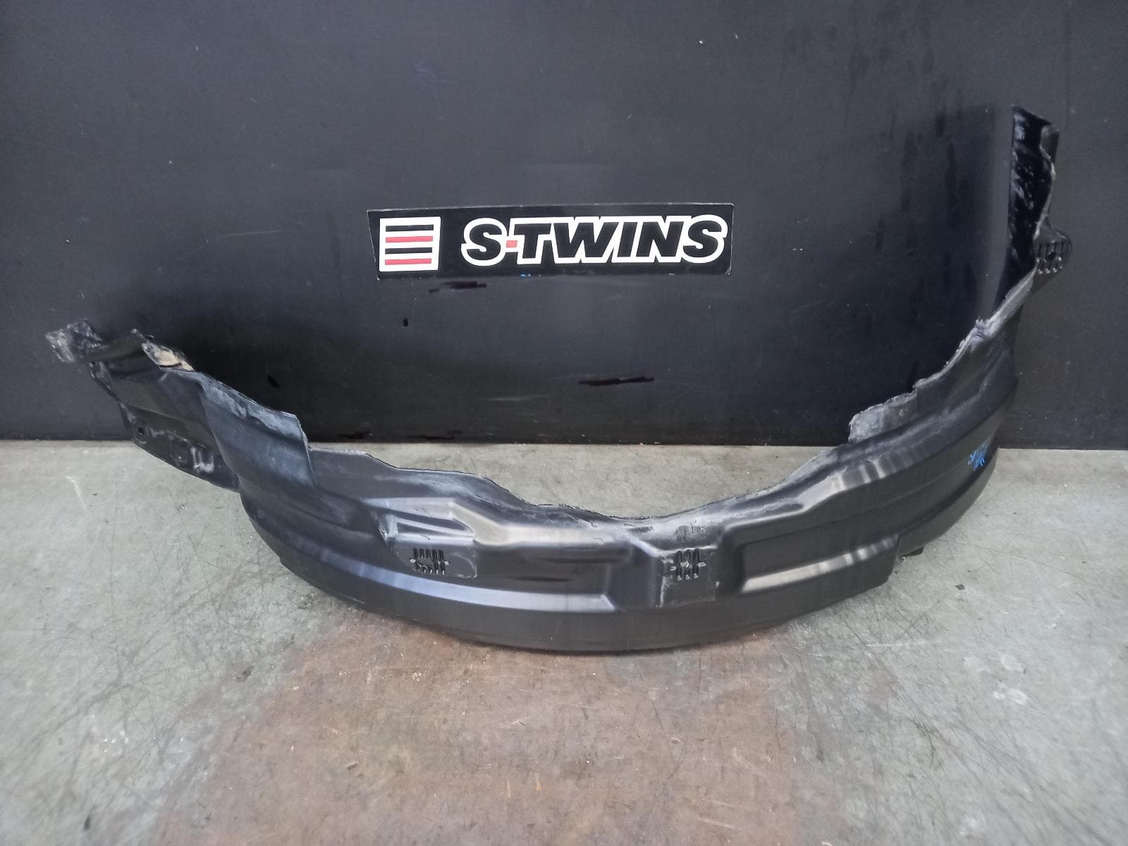 Used auto part listing image: 2012 MITSUBISHI LANCER RIGHT GUARD LINER CJ, 09/07-10/15 0000374798