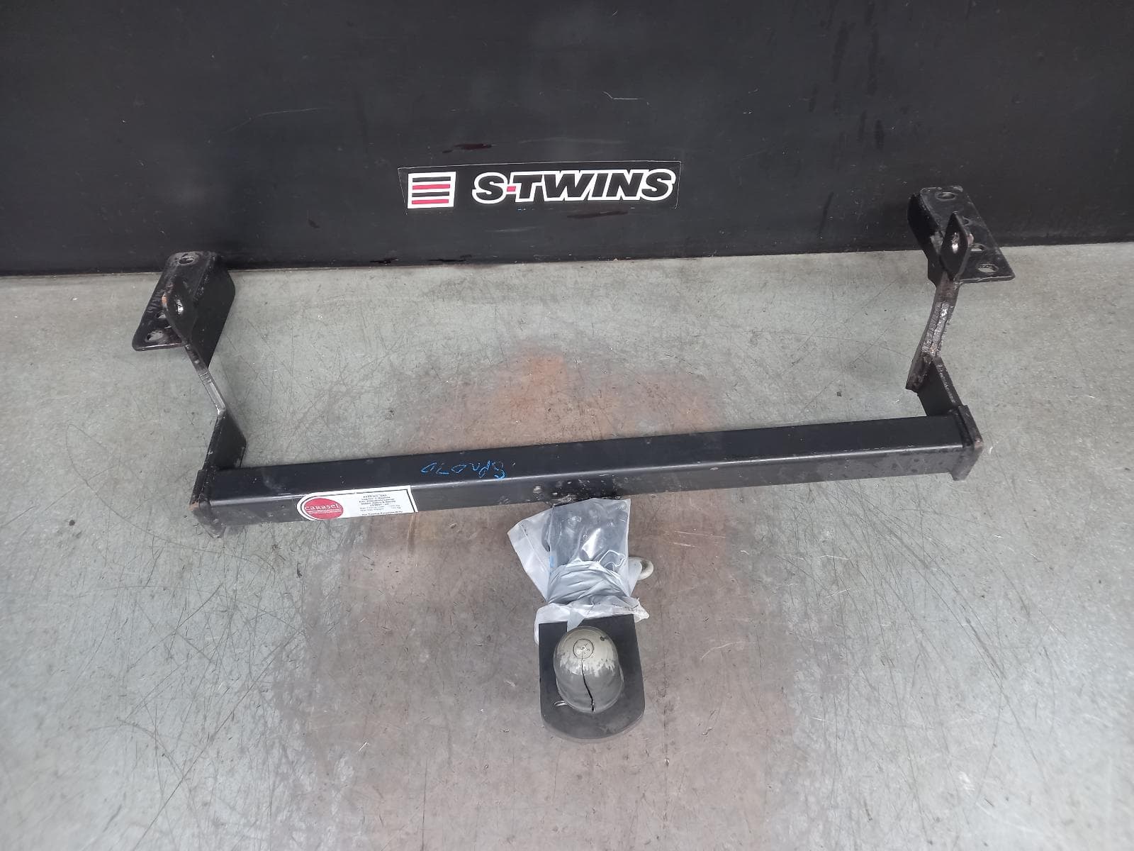 Used auto part listing image: 2012 MITSUBISHI LANCER TOWBAR CJ, HATCH, GENUINE, 09/07-10/15 0000374800