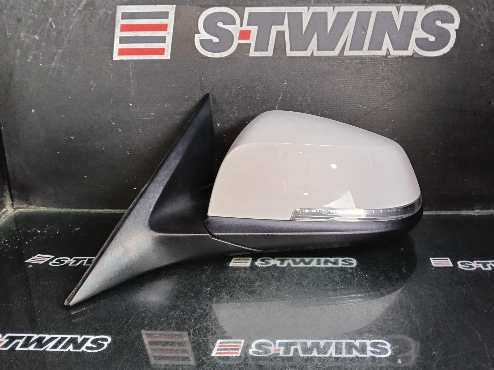 Used auto part listing image: 2014 BMW 3 SERIES LEFT DOOR MIRROR F34, HATCH, POWER, FOLDING TYPE, 03/13-11/20 0000402399