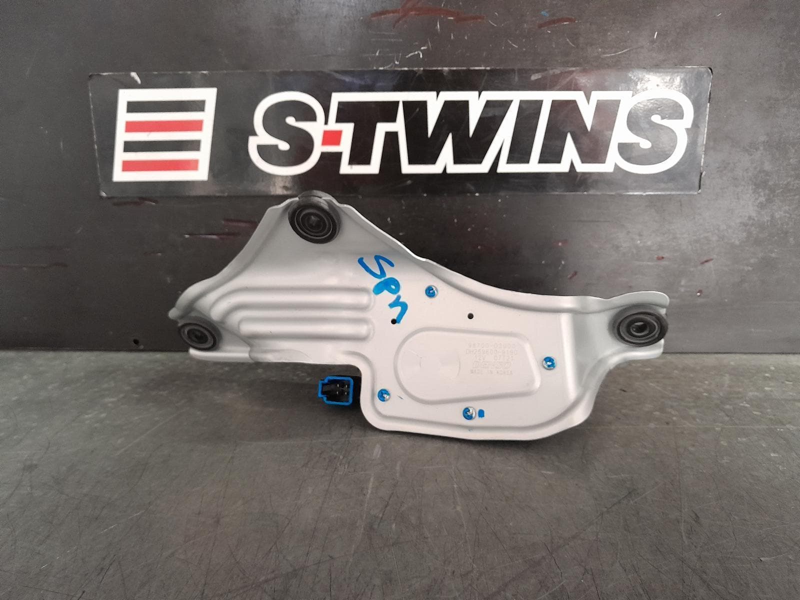 Used auto part listing image: 2017 HYUNDAI TUCSON WIPER MOTOR TAILGATE, TL, 06/15-01/21 0000364224