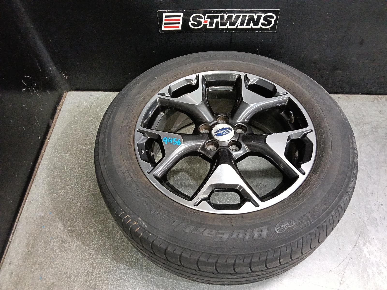 Used auto part listing image: 2019 SUBARU XV WHEEL MAG FACTORY, 18X7IN, 5 ROTOR SPOKE, G5X, 03/17-06/23 0000402761