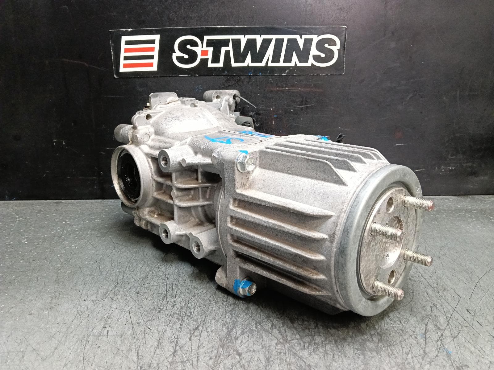Used auto part listing image: 2024 MITSUBISHI ECLIPSE CROSS DIFFERENTIAL CENTRE GEN 1, REAR, 1.5, PETROL, 11/17- 0000391844