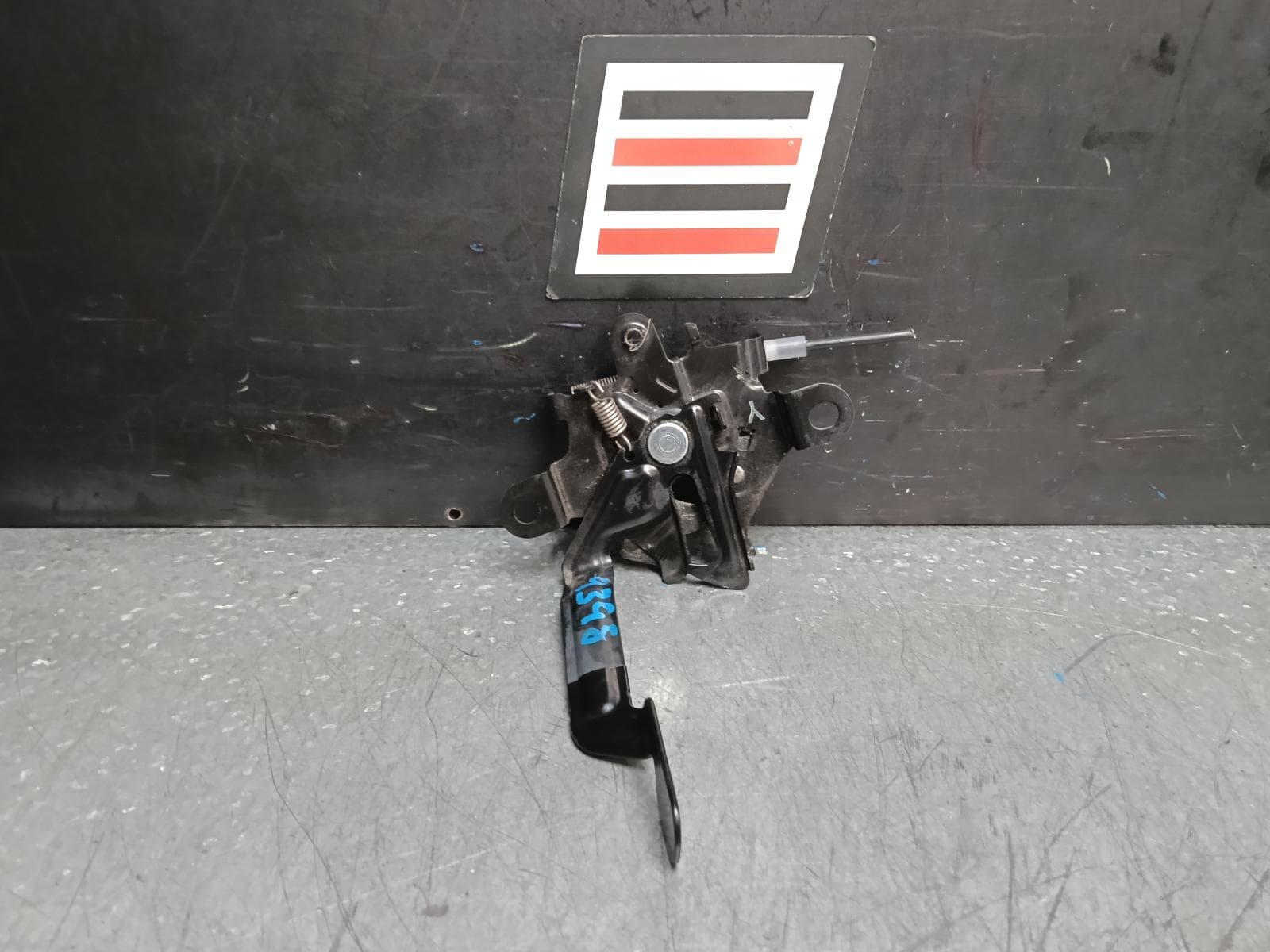 Used auto part listing image: 2020 TOYOTA RAV4 BONNET LOCK SUPPORT XA50, 11/18-12/25 0000382413
