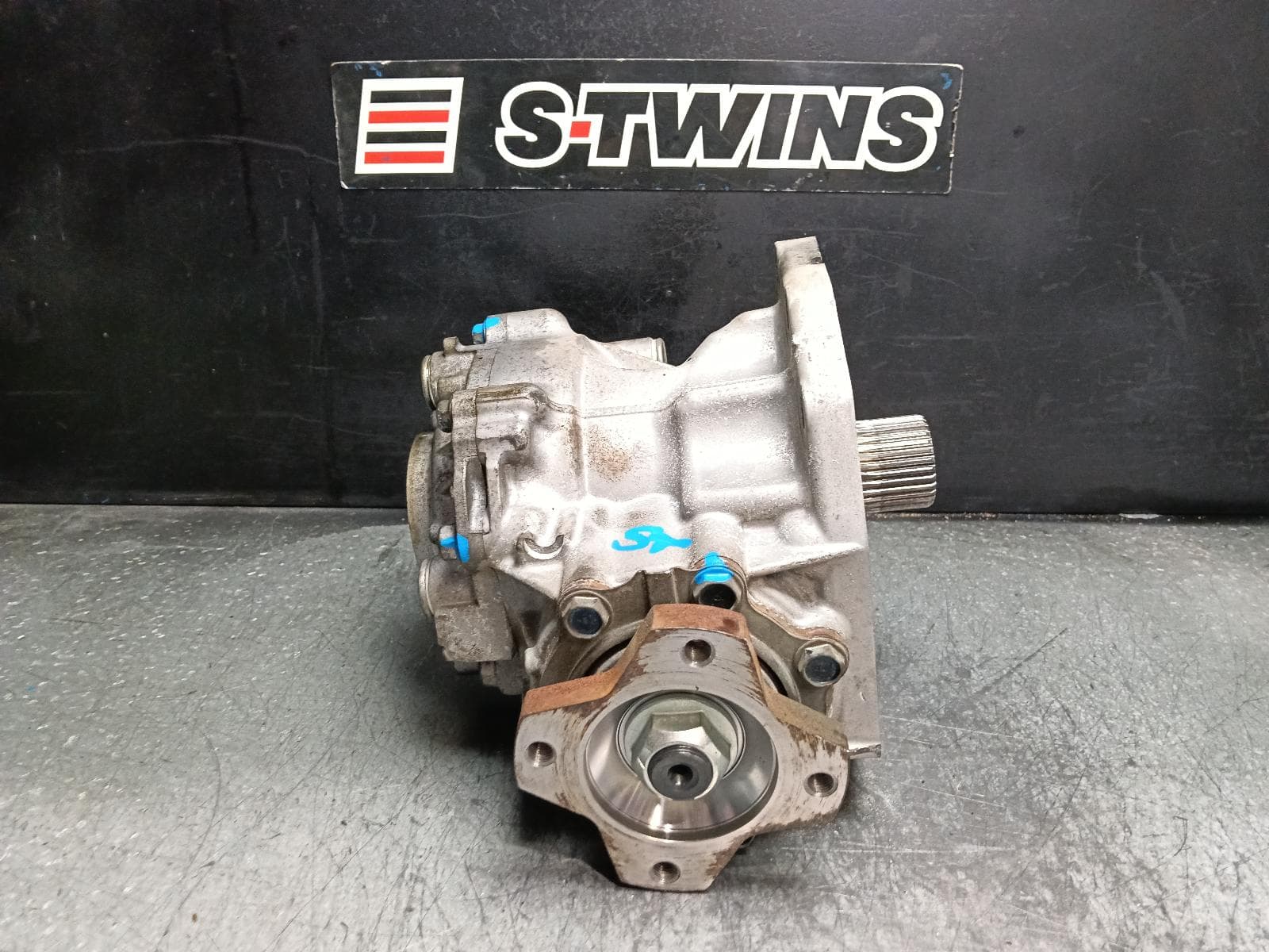 Used auto part listing image: 2017 NISSAN XTRAIL TRANSFER CASE AUTO, PETROL, 2.5, T32, 02/14-07/22 0000404692