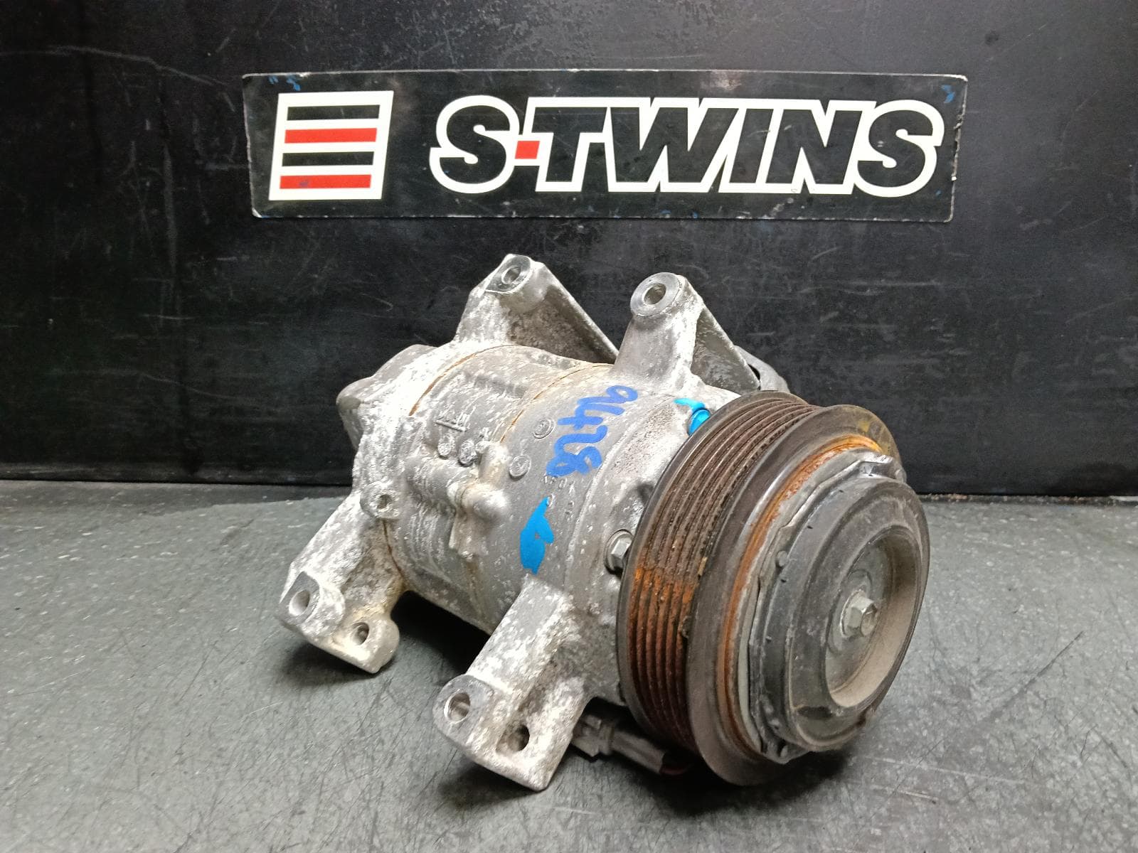 Used auto part listing image: 2017 NISSAN XTRAIL A C COMPRESSOR T32, 2.5, PETROL, 02/14-07/22 0000404693
