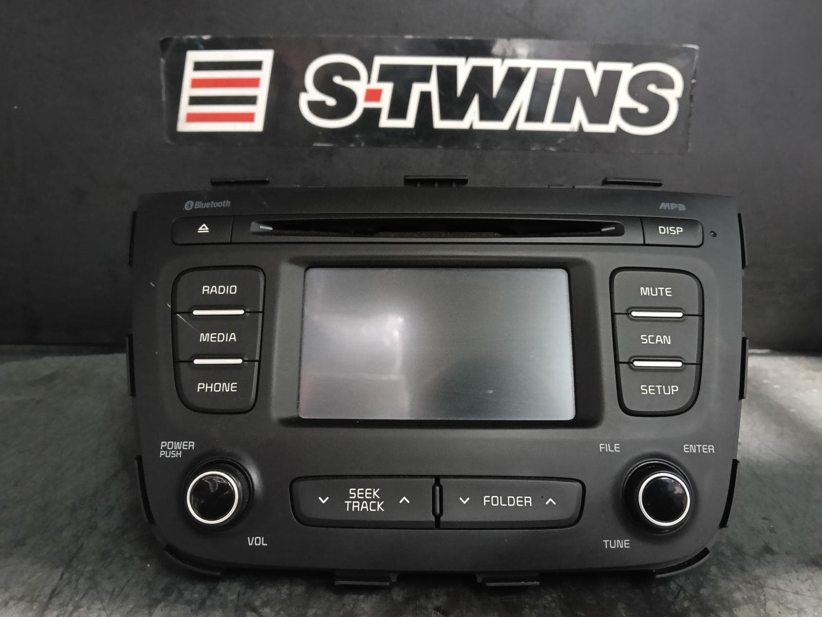 Used auto part listing image: 2014 KIA SORENTO RADIO/CD PLAYER, XM, 10/12-12/14 0000406247