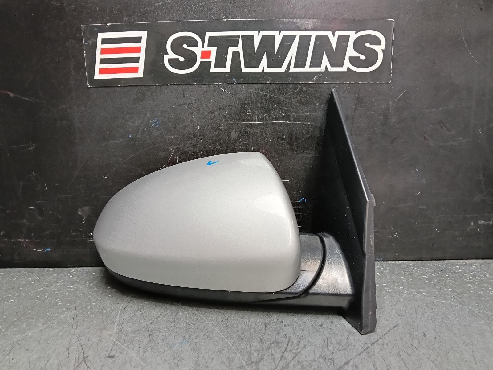 Used auto part listing image: 2018 HYUNDAI TUCSON RIGHT DOOR MIRROR TL, ACTIVE/ACTIVE X, NON INDICATOR, NON HEATED TYPE, 06/15-06/18 0000387186
