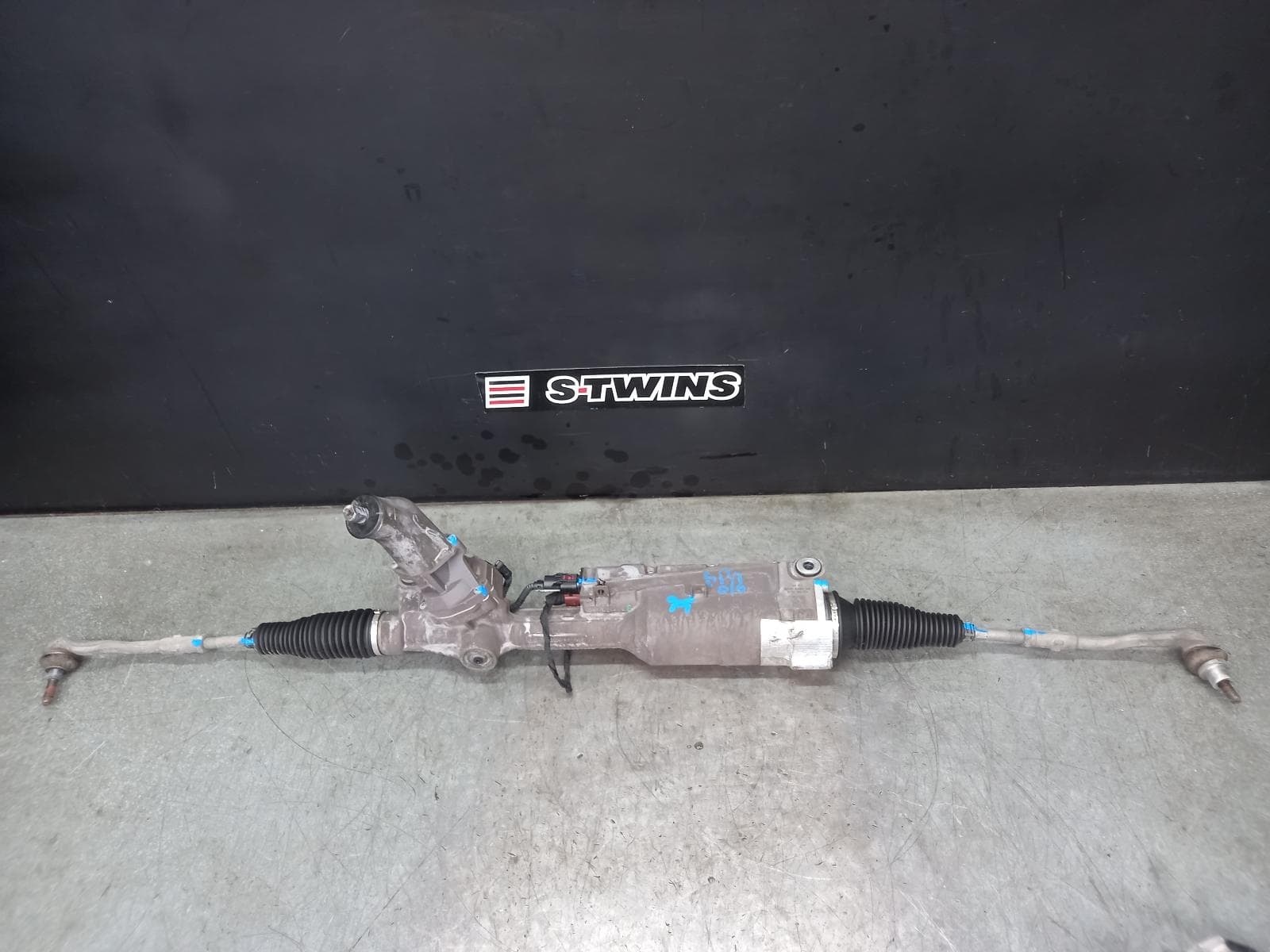 Used auto part listing image: 2016 AUDI Q5 STEERING BOX RACK STEERING RACK, CODE QZ7, 8R, 09/13-01/17 0000376594