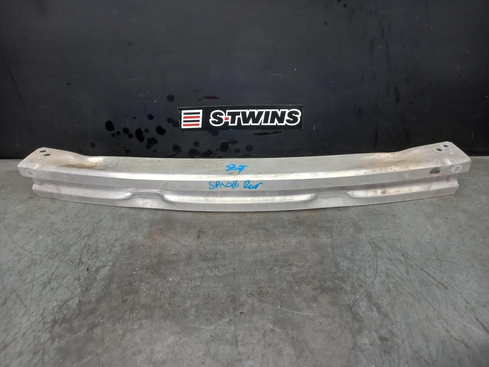 Used auto part listing image: 2016 AUDI Q5 R BAR BRACKET REINFO MAIN REINFORCEMENT, 8R, 12/08-01/17 0000376614