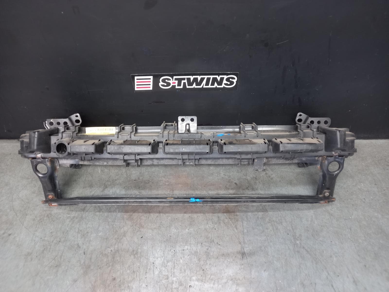 Used auto part listing image: 2012 VOLKSWAGEN GOLF F BAR REINFORC BRACK MAIN REINFORCEMENT, GEN 6, HATCH, 09/11-03/13 0000379688