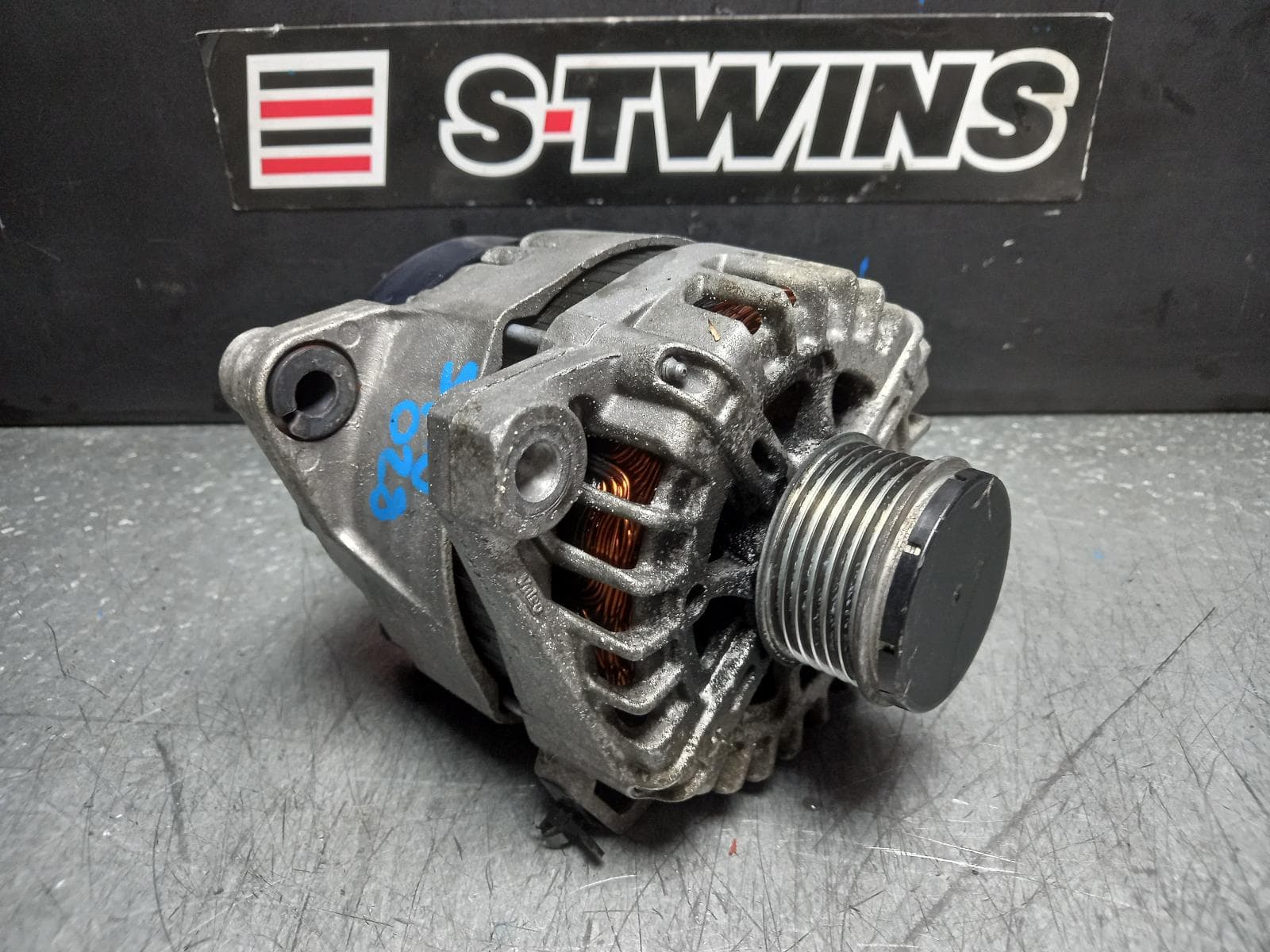 Used auto part listing image: 2014 HYUNDAI IX35 ALTERNATOR PETROL, 2.4, G4KJ, LM SERIES, 06/13-01/16 0000375945
