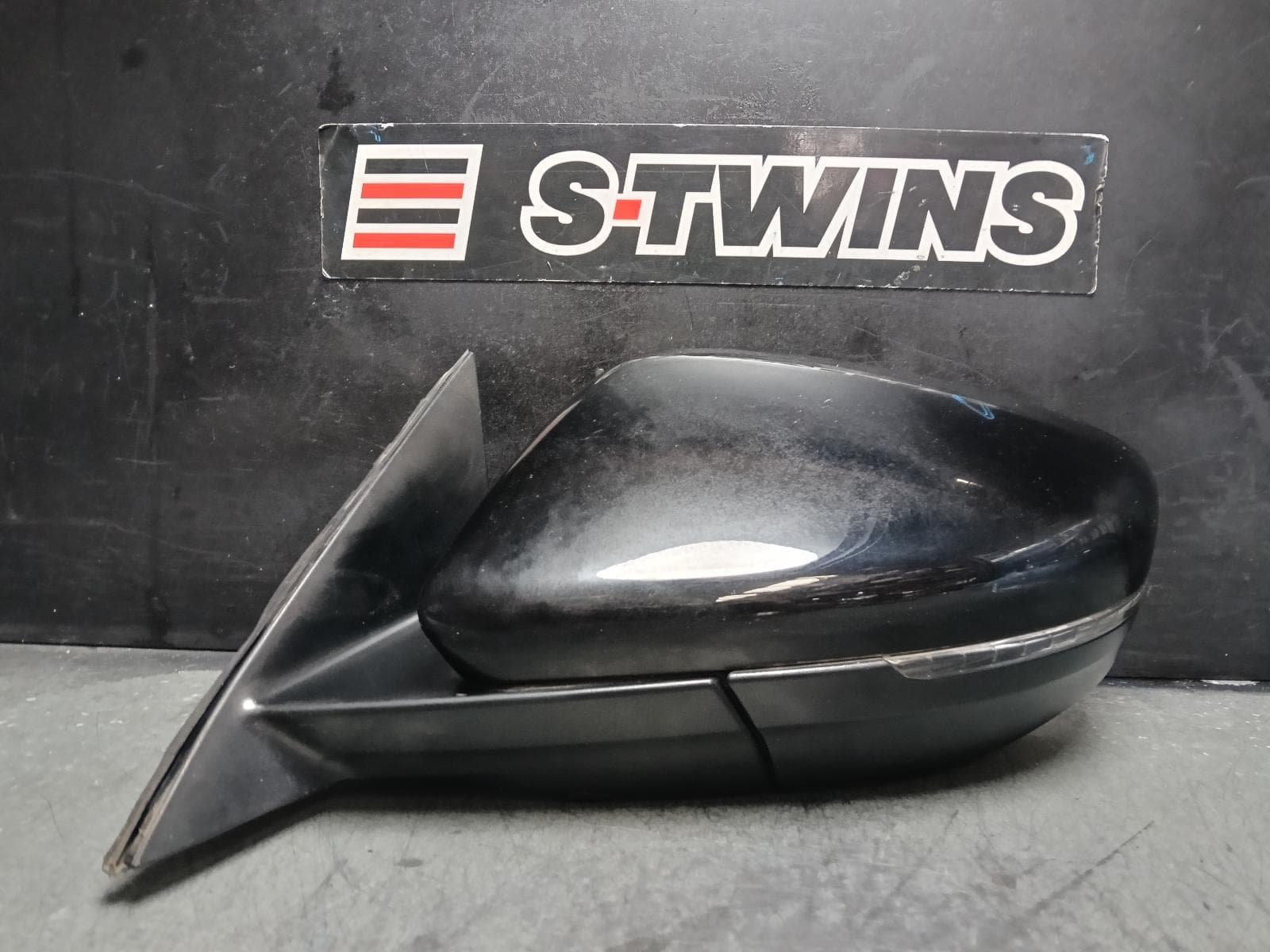 Used auto part listing image: 2021 MG HS LEFT DOOR MIRROR SAS23, NON HEATED, ELECT ADJ, COLOUR CODED, 09/19-12/24 0000407217