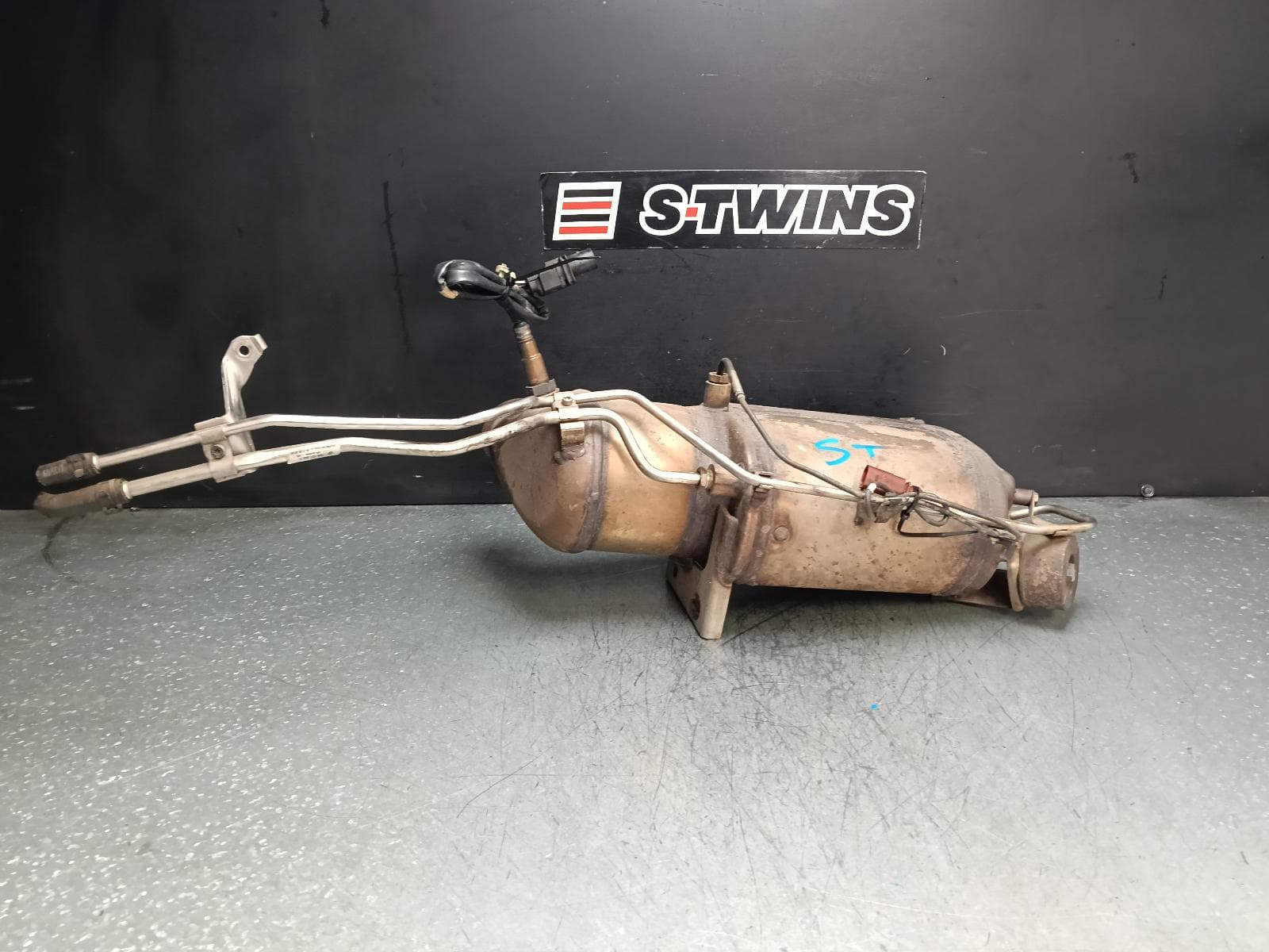 Used auto part listing image: 2010 VOLKSWAGEN TRANSPORTER PARTICULATE FILTER DPF DIESEL, 2.0, CCHA/CFCA/CAAC CODE, FWD, T5, 12/09-06/15 0000380975