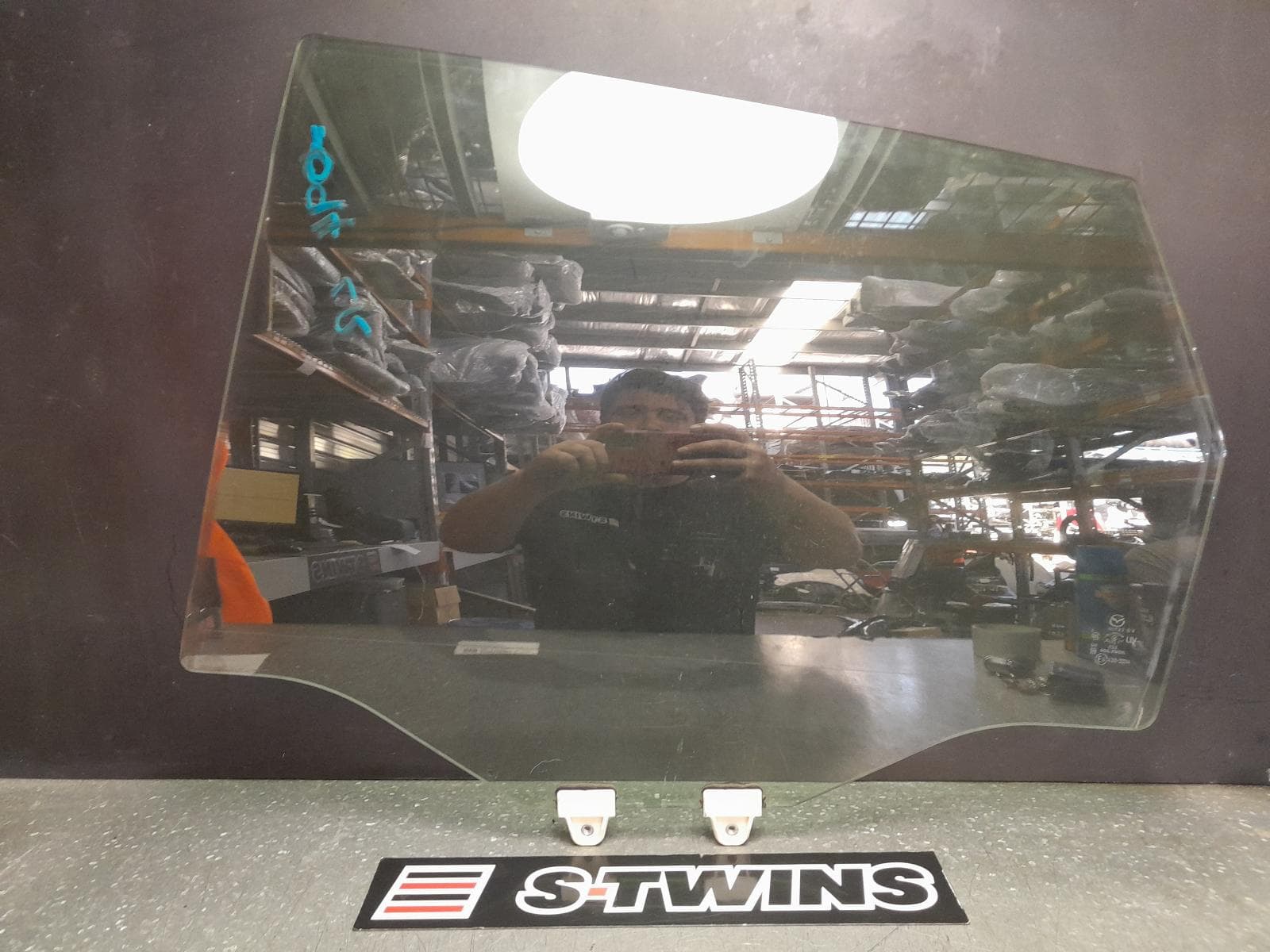Used auto part listing image: 2017 MAZDA CX5 LEFT REAR DOOR WINDOW KF, STANDARD TYPE, 02/17- 0000359981