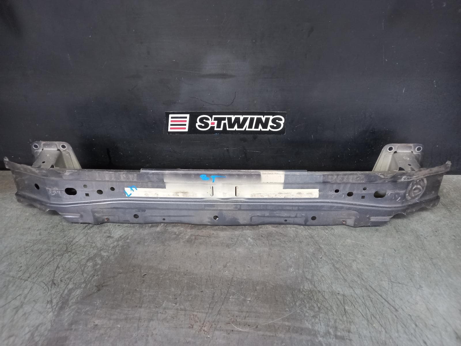 Used auto part listing image: 2013 SUBARU XV F BAR REINFORC BRACK MAIN REINFORCEMENT, G4X, 08/11-04/17 0000360405