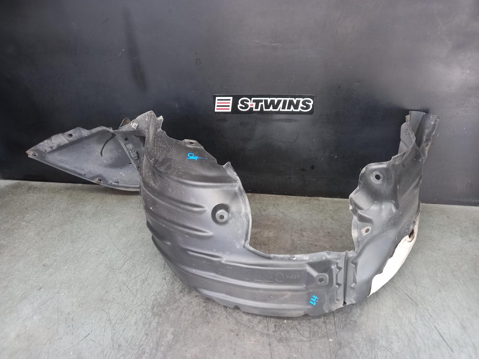 Used auto part listing image: 2018 MAZDA 6 LEFT GUARD LINER GJ-GL, FRONT, WAGON, 11/12-02/18 0000360082