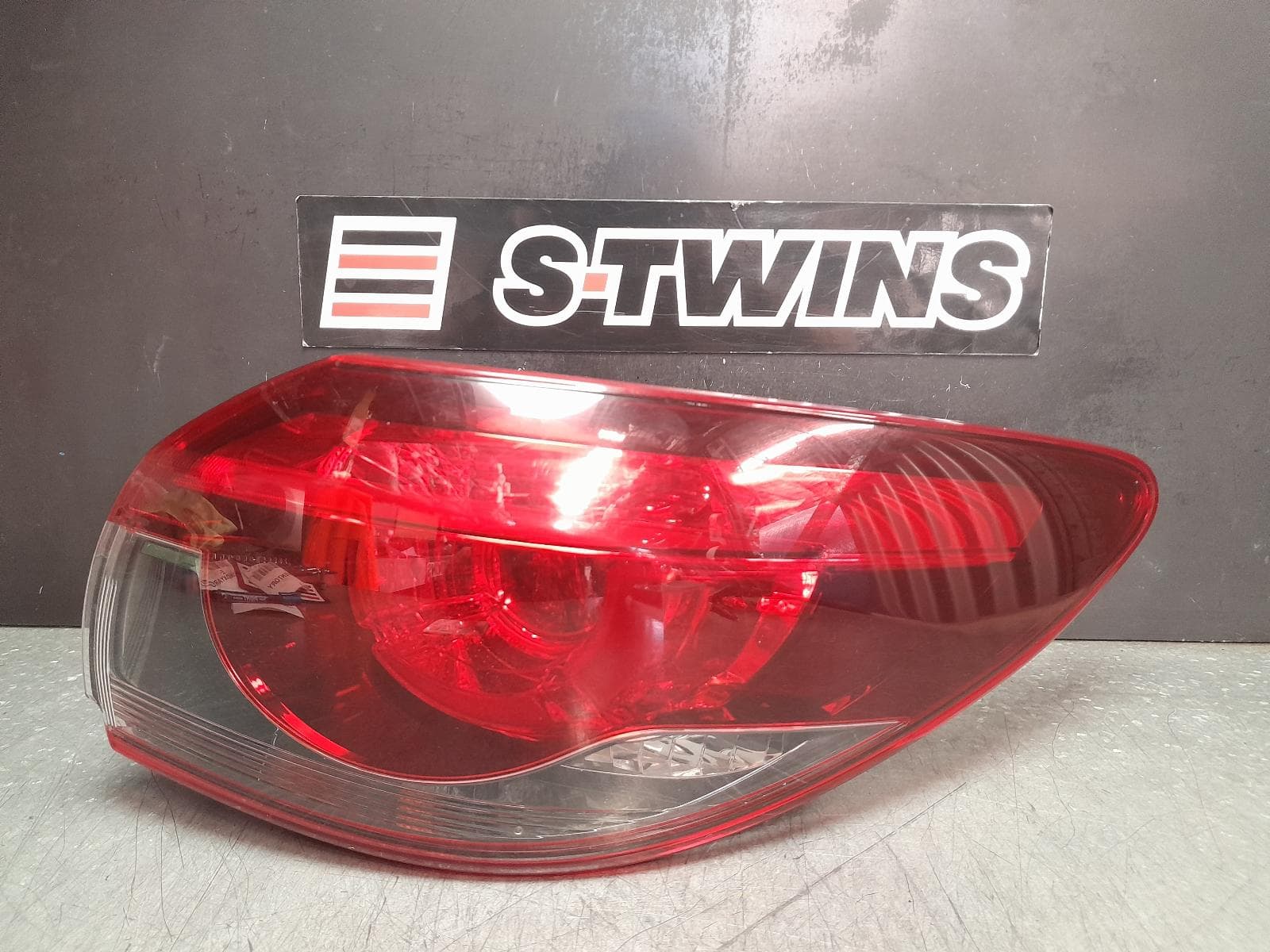 Used auto part listing image: 2018 MAZDA 6 RIGHT TAILLIGHT GJ-GL, IN BODY, WAGON, TOURING/GT SP/ATENZA/TAKAMI, 10/14-12/24 0000360086