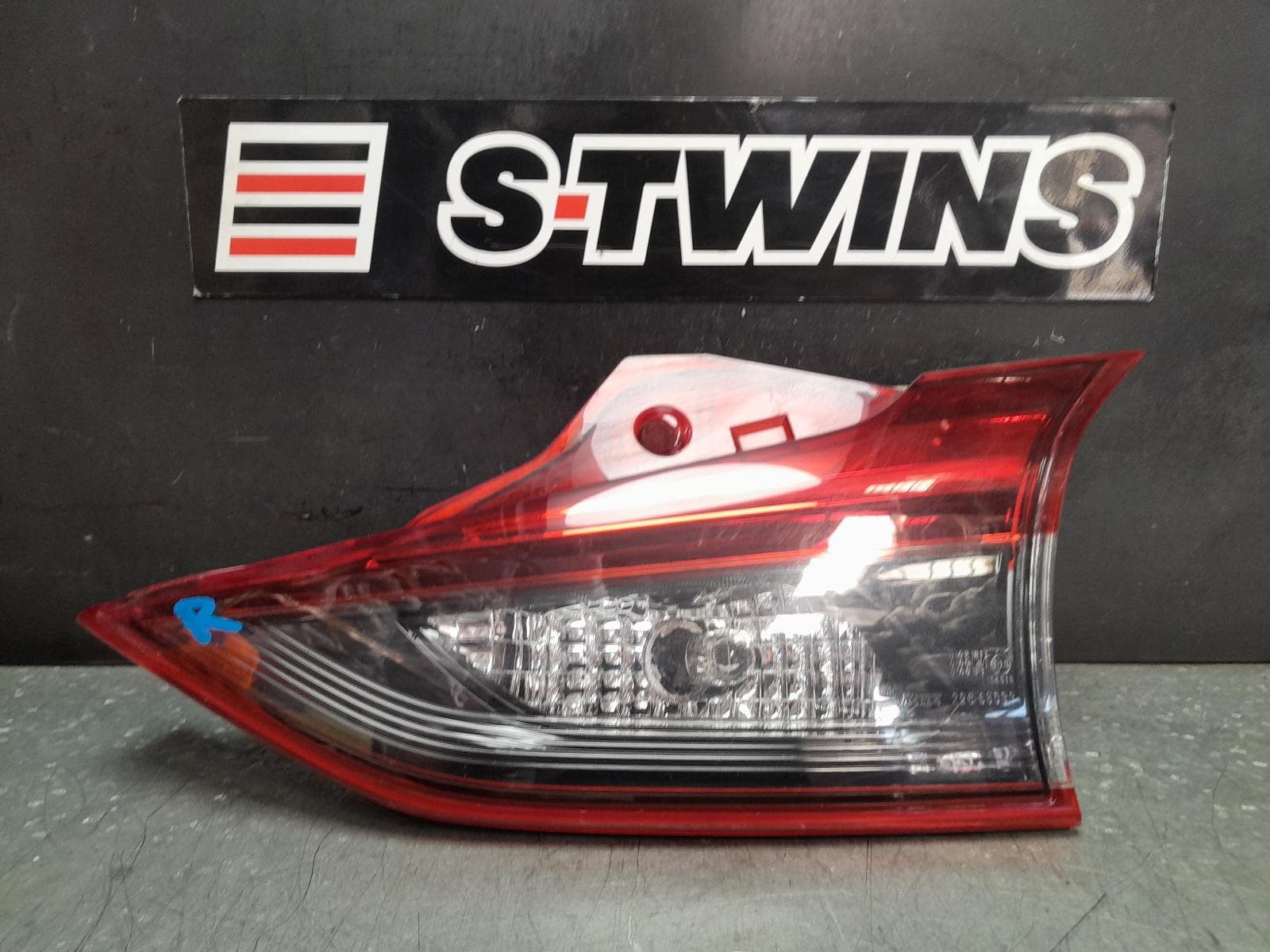 Used auto part listing image: 2018 MAZDA 6 REAR GARNISH TAILGATE LAMP (RH SIDE), GJ-GL, WAGON, TOURING/GT SP/ATENZA/TAKAMI, 10/14-12/24 0000360092