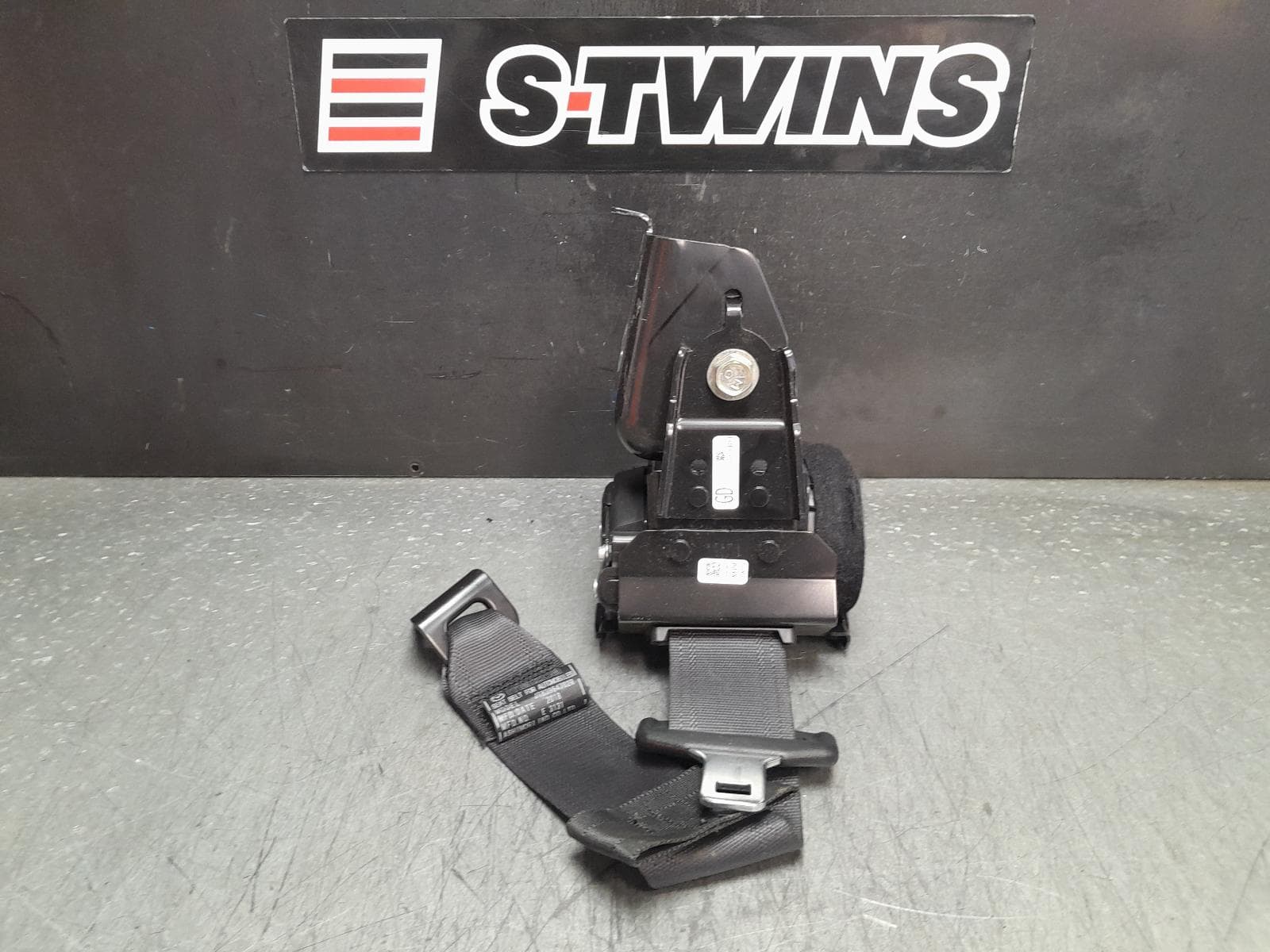 Used auto part listing image: 2018 MAZDA 6 SEAT BELT STALK RH REAR, SEAT BELT ONLY, WAGON, GL, 02/16-12/24 0000360099