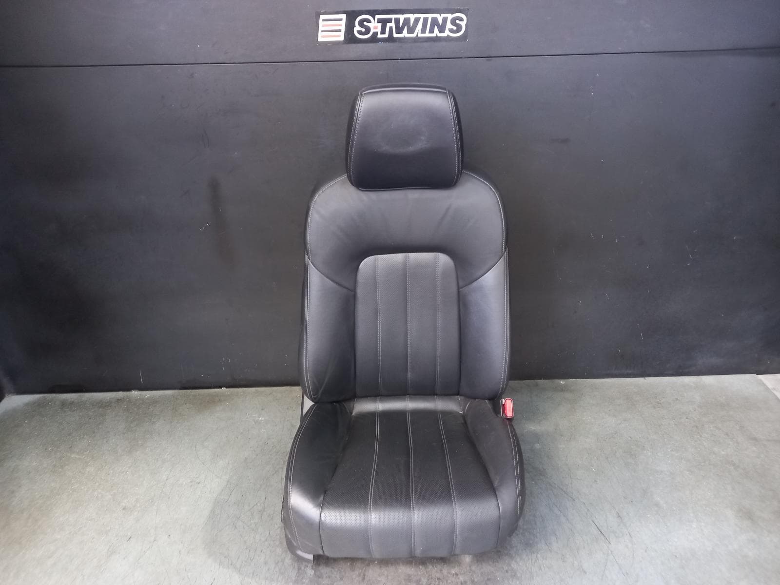 Used auto part listing image: 2018 MAZDA 6 FRONT SEAT RH FRONT, GL, LEATHER, TOURING/GT SP, BLACK, 03/18-12/24 0000359993