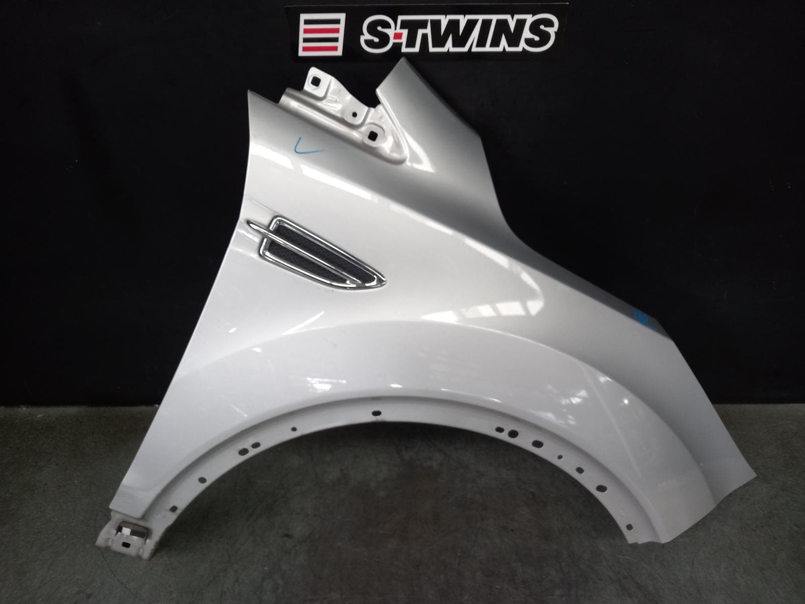 Used auto part listing image: 2013 FORD KUGA RIGHT GUARD TF, 11/12-09/16 0000359911