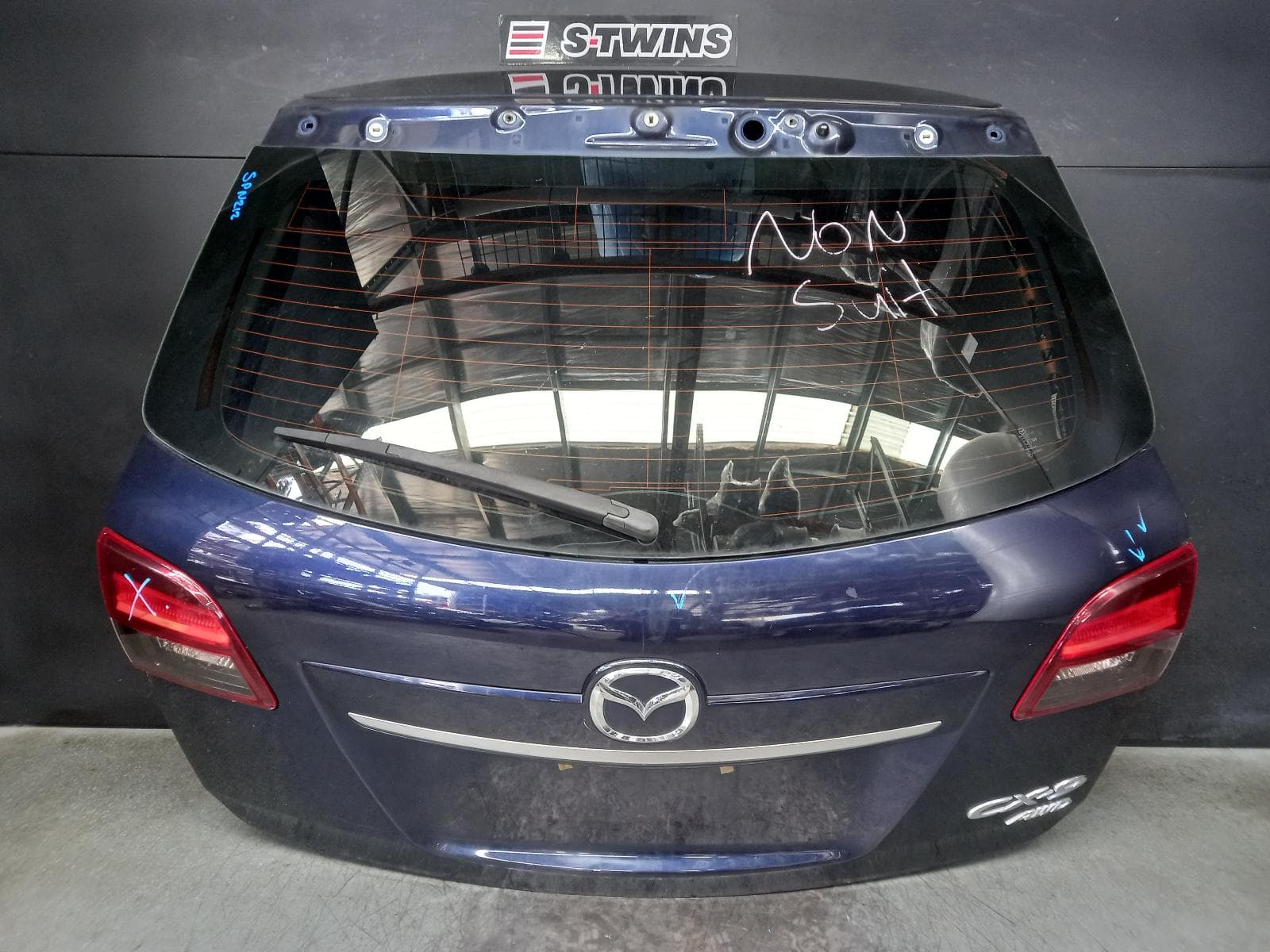 Used auto part listing image: 2013 MAZDA CX9 BOOTLID TAILGATE TAILGATE, TB, W/ POWER LIFTGATE TYPE, 06/09-12/15 0000363213