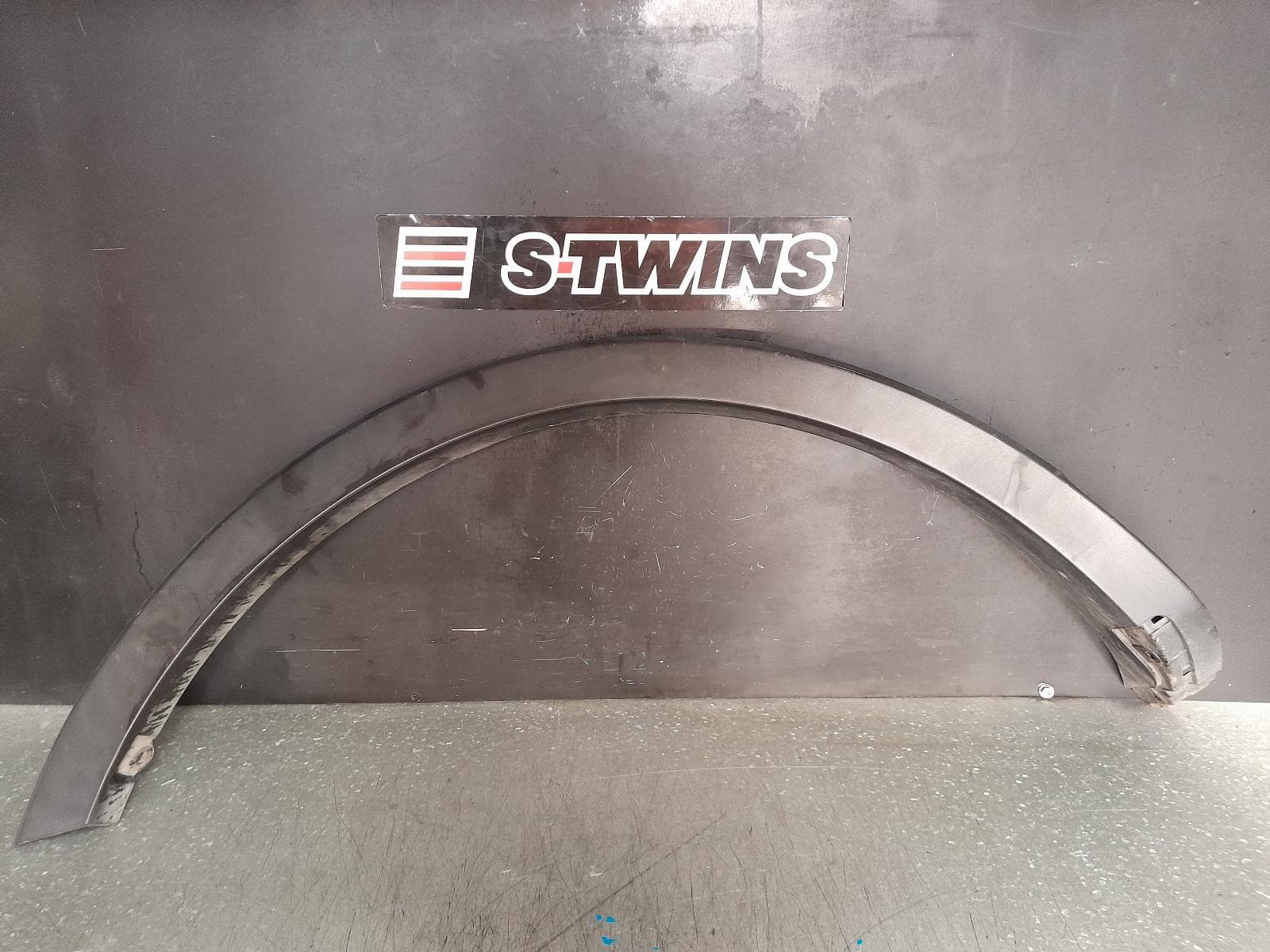 Used auto part listing image: 2013 MAZDA CX9 WHEEL ARCH FLARE RH REAR, TB, 12/07-12/15 0000363241