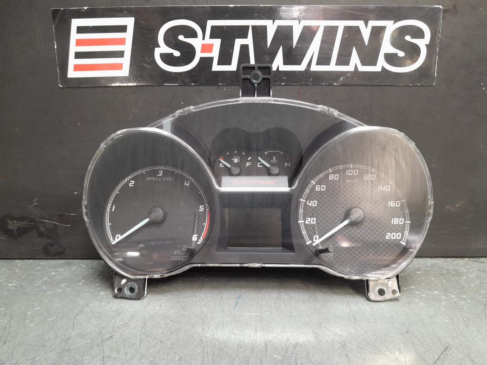 Used auto part listing image: 2012 FORD RANGER INSTRUMENTCLUSTER INSTRUMENT CLUSTER, DIESEL, AUTO T/M, WILDTRAK, PX, 06/11-06/15 0000379639