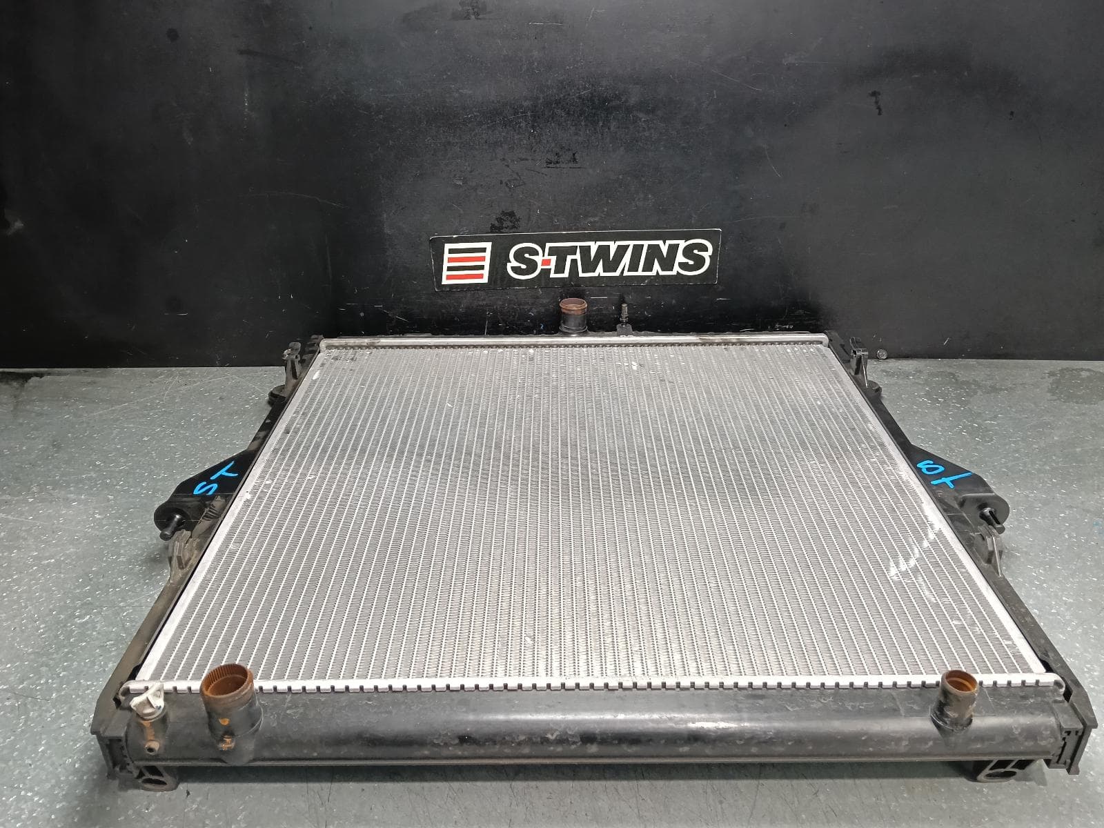 Used auto part listing image: 2014 MAZDA BT50 RADIATOR MANUAL, 3.2, DIESEL, UP-UR, 10/11-06/20 0000389615