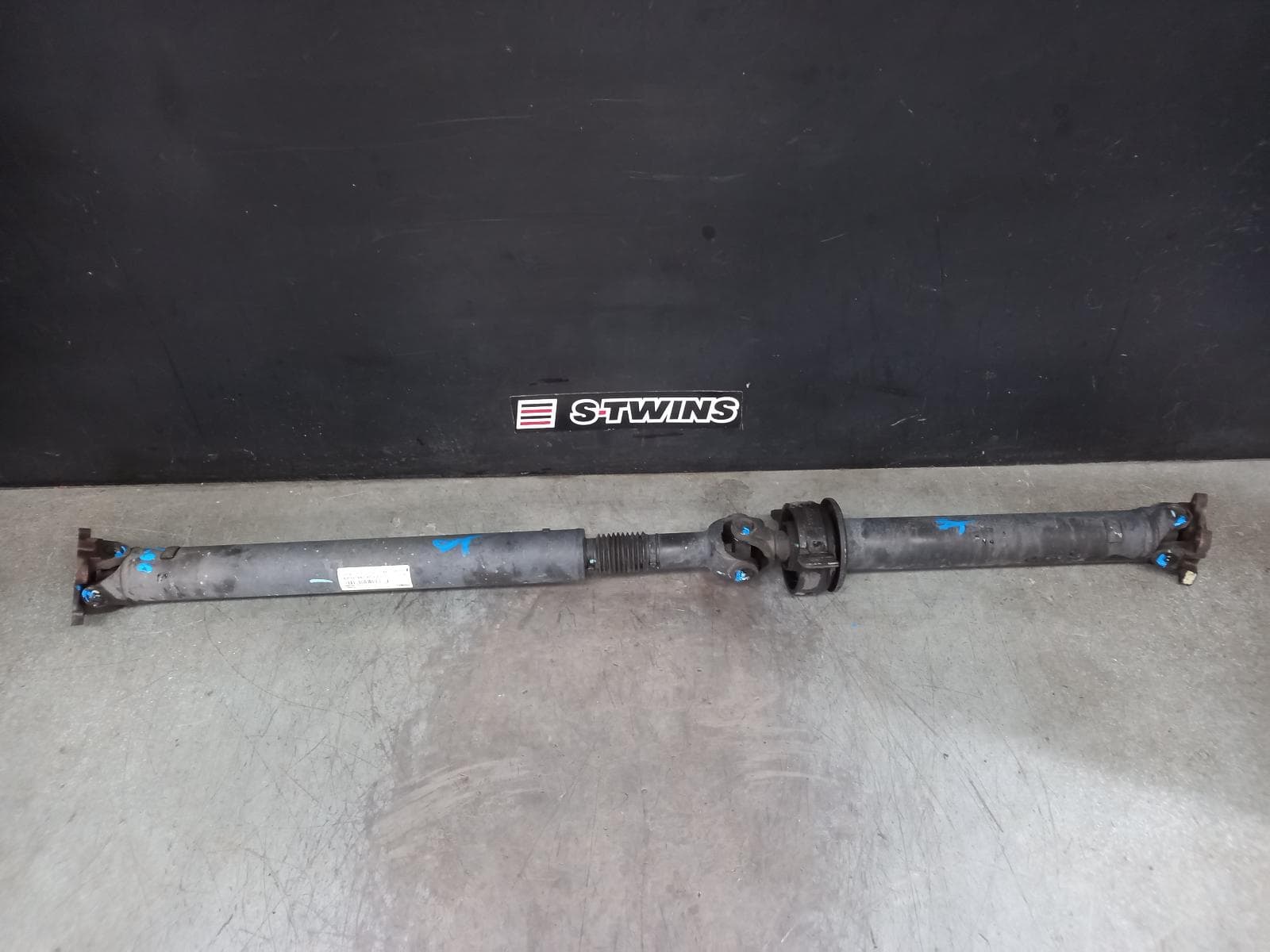 Used auto part listing image: 2014 MAZDA BT50 REAR PROP SHAFT 2.2/3.2, DIESEL, AUTO/MANUAL, 4WD, UP/UR, 10/11-06/20 0000389632