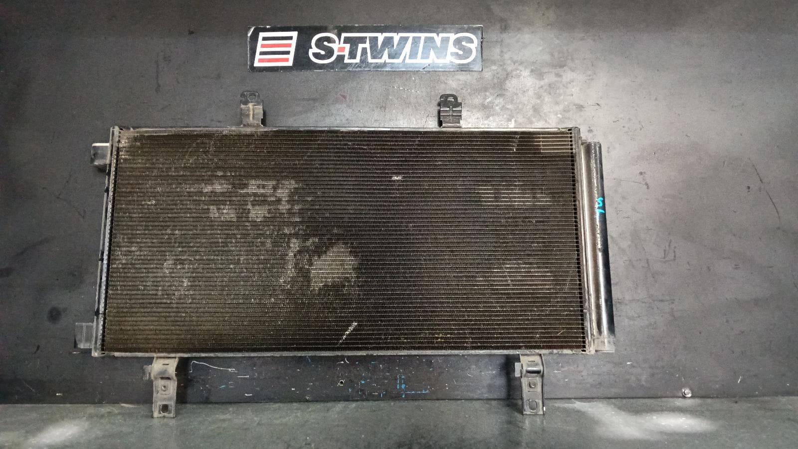 Used auto part listing image: 2012 HOLDEN COMMODORE A C CONDENSER VE SII, LAST 7 DIGITS OF VIN IS FROM L600000-, 09/10-05/13 0000402332