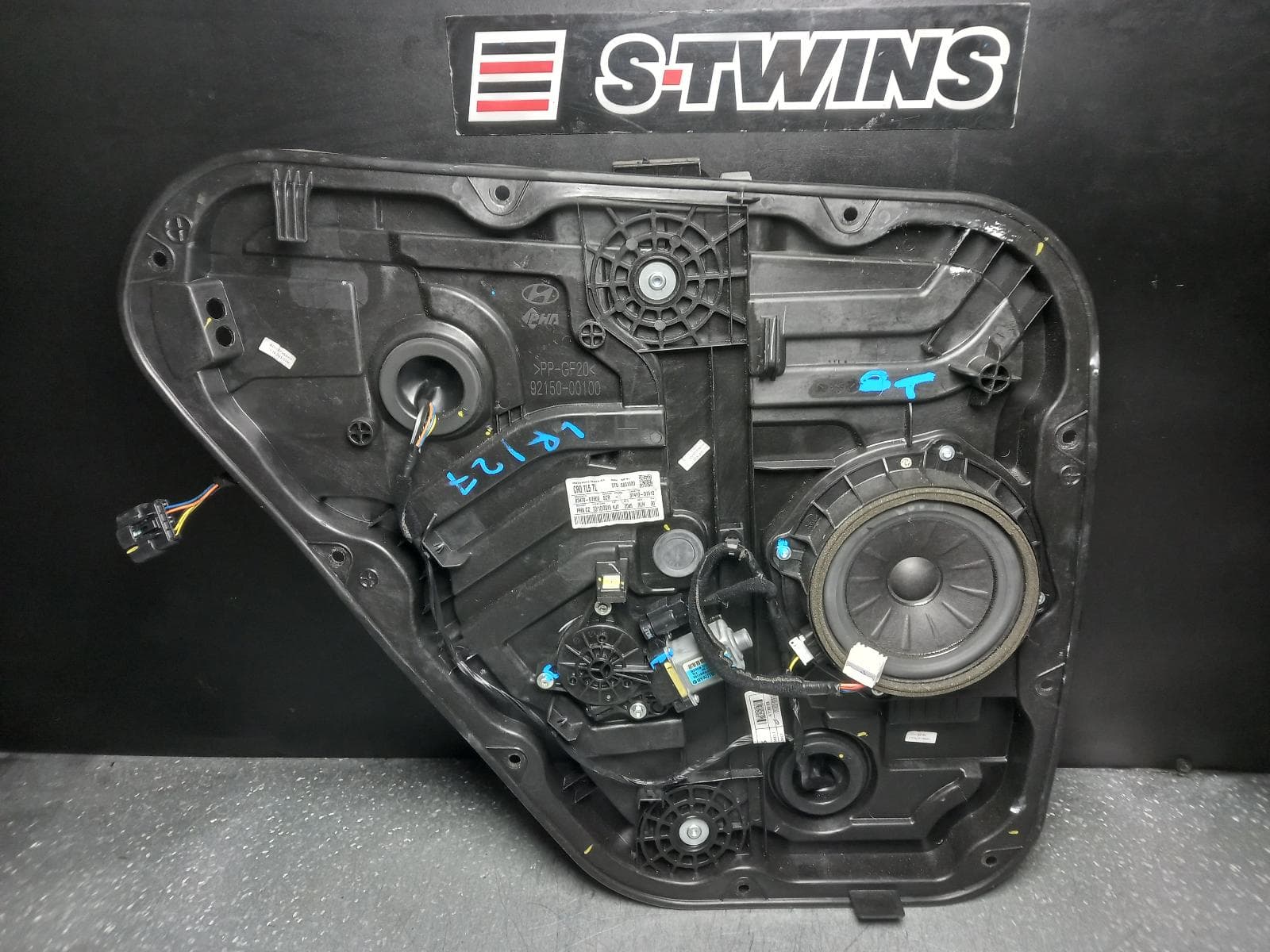 Used auto part listing image: 2016 HYUNDAI TUCSON LEFT REAR WND REG MOTOR TL, DOOR REG ASSY (REG AND MOTOR), ACTIVE/ELITE/HIGHLANDER, 06/15-01/21 0000374209