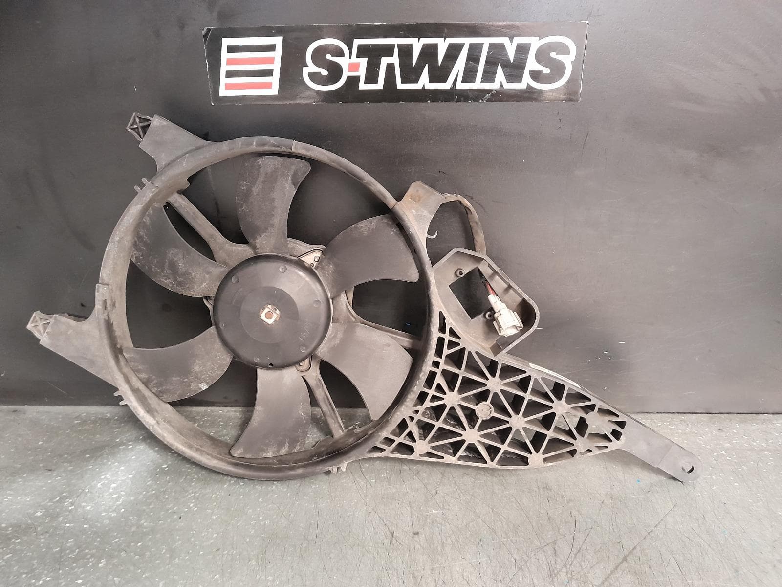Used auto part listing image: 2014 NISSAN NAVARA FAN D40 (VIN VSK), A/C FAN, 2.5, YD25, DIESEL, 09/05-08/15 0000375308