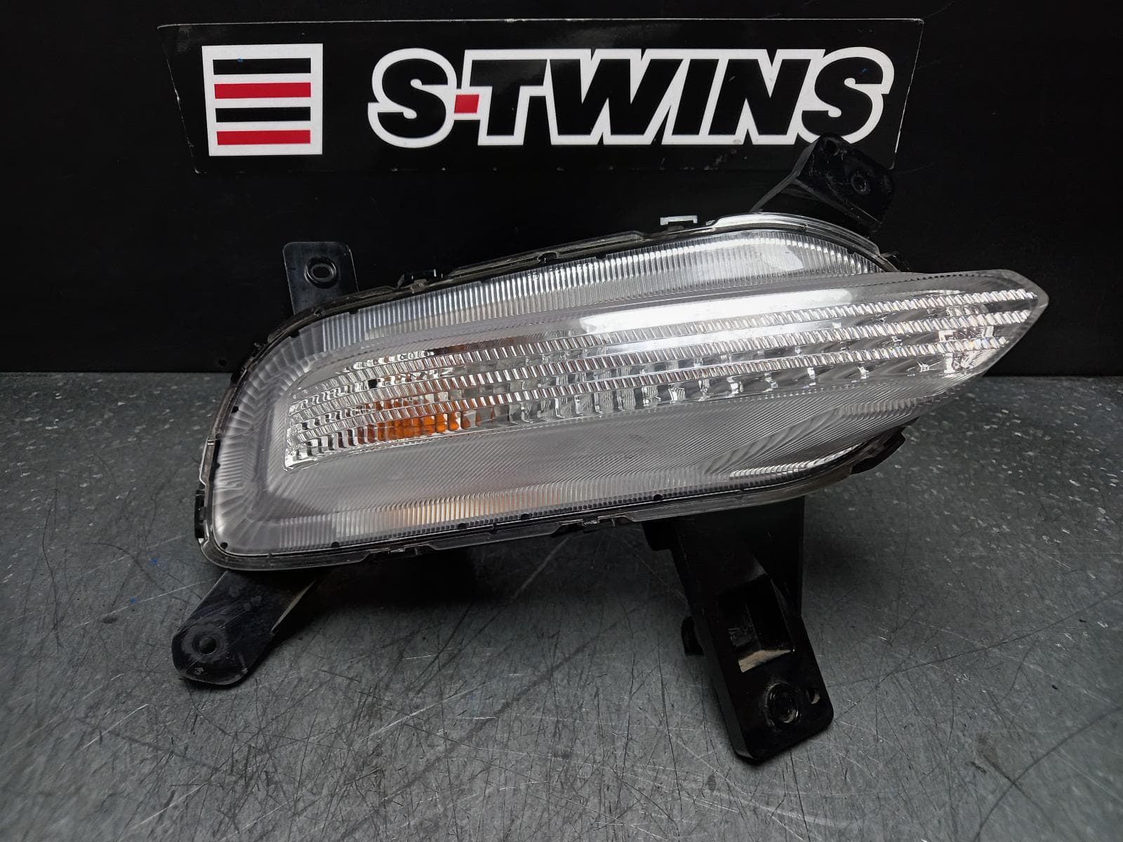 Used auto part listing image: 2019 KIA CERATO RIGHT INDICATOR FOG SIDE BUMPER FLASHER, BD, 04/18-03/21 0000373684