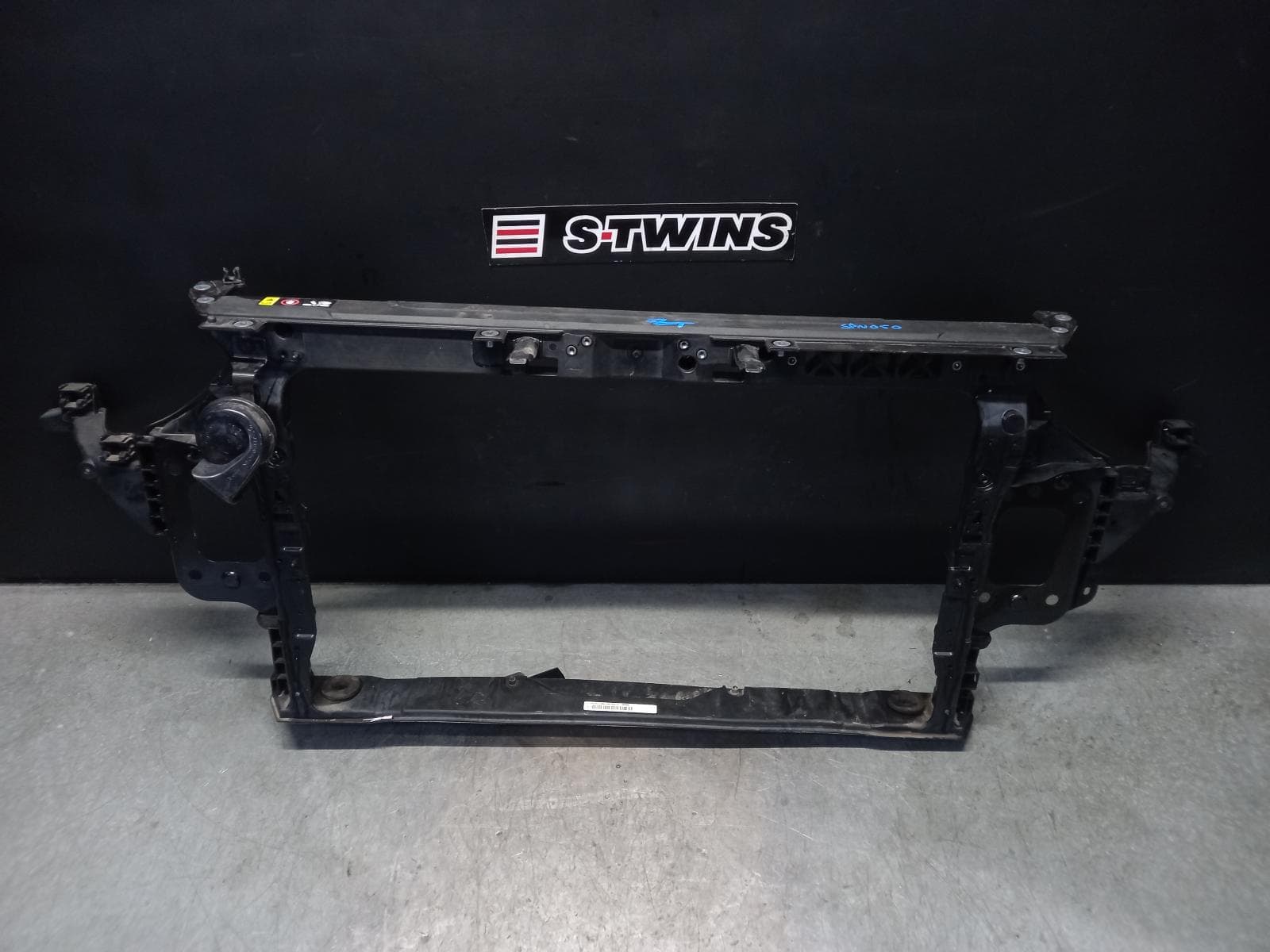 Used auto part listing image: 2018 KIA CERATO RADIATOR SUPPORT BD, SEDAN/HATCH, 04/18-09/24 0000373690