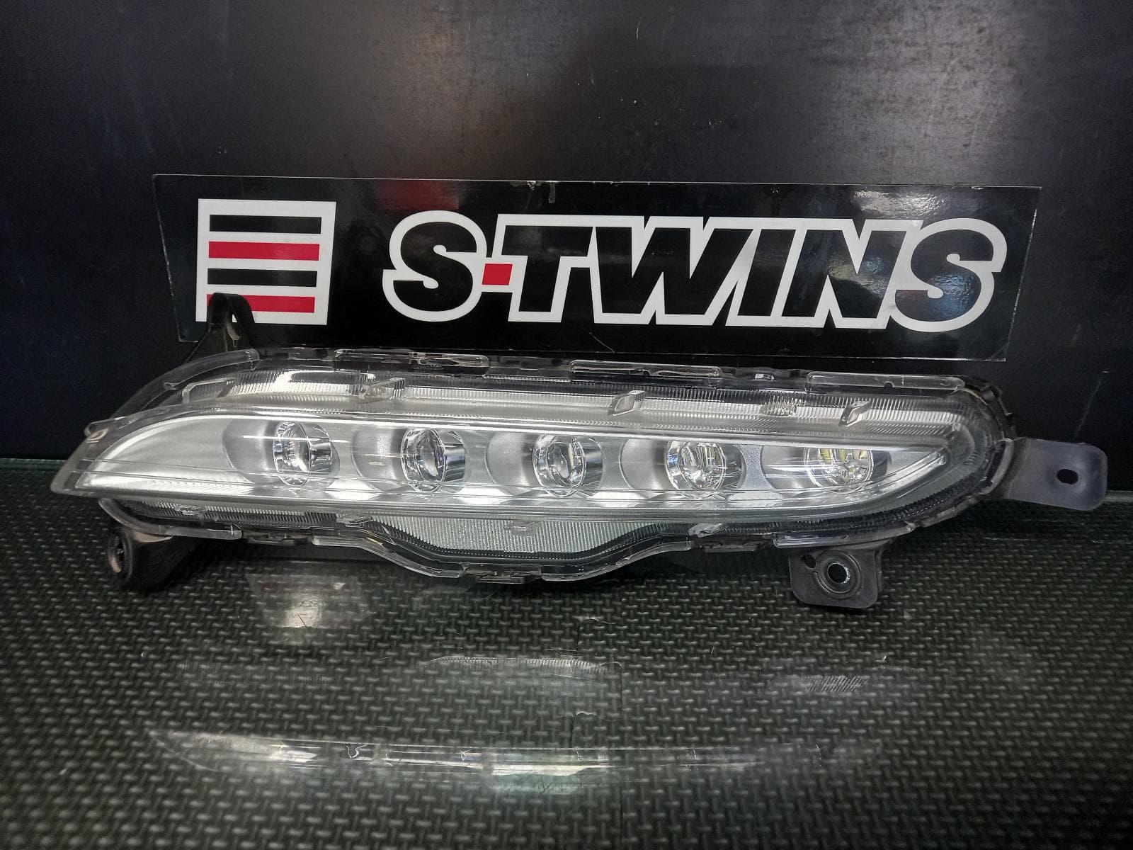 Used auto part listing image: 2018 HYUNDAI TUCSON DAYTIME RUNNING LAMP, TL, KOREAN BUILT (VIN KMHJ), 06/15-06/18 0000360036