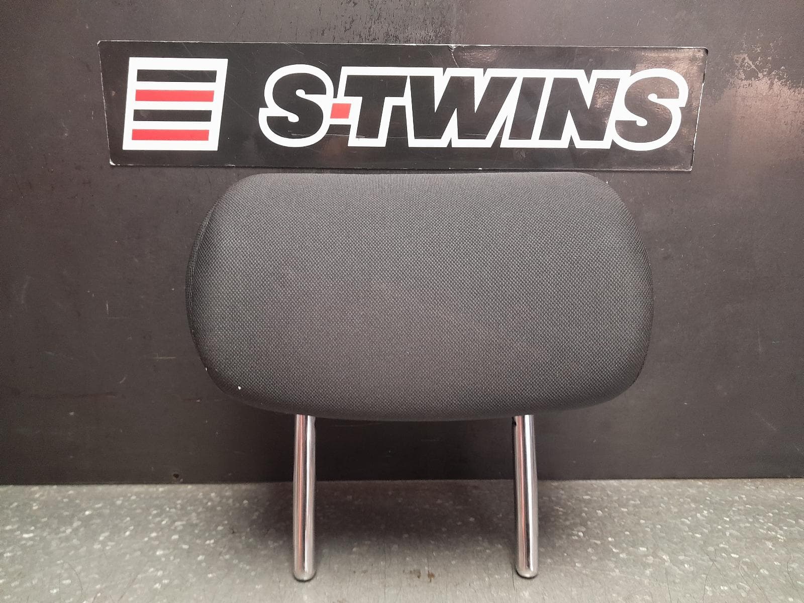 Used auto part listing image: 2018 HYUNDAI TUCSON HEADREST RH REAR/LH REAR, CLOTH, VIN KMH, TL, 06/15-01/21 0000360060