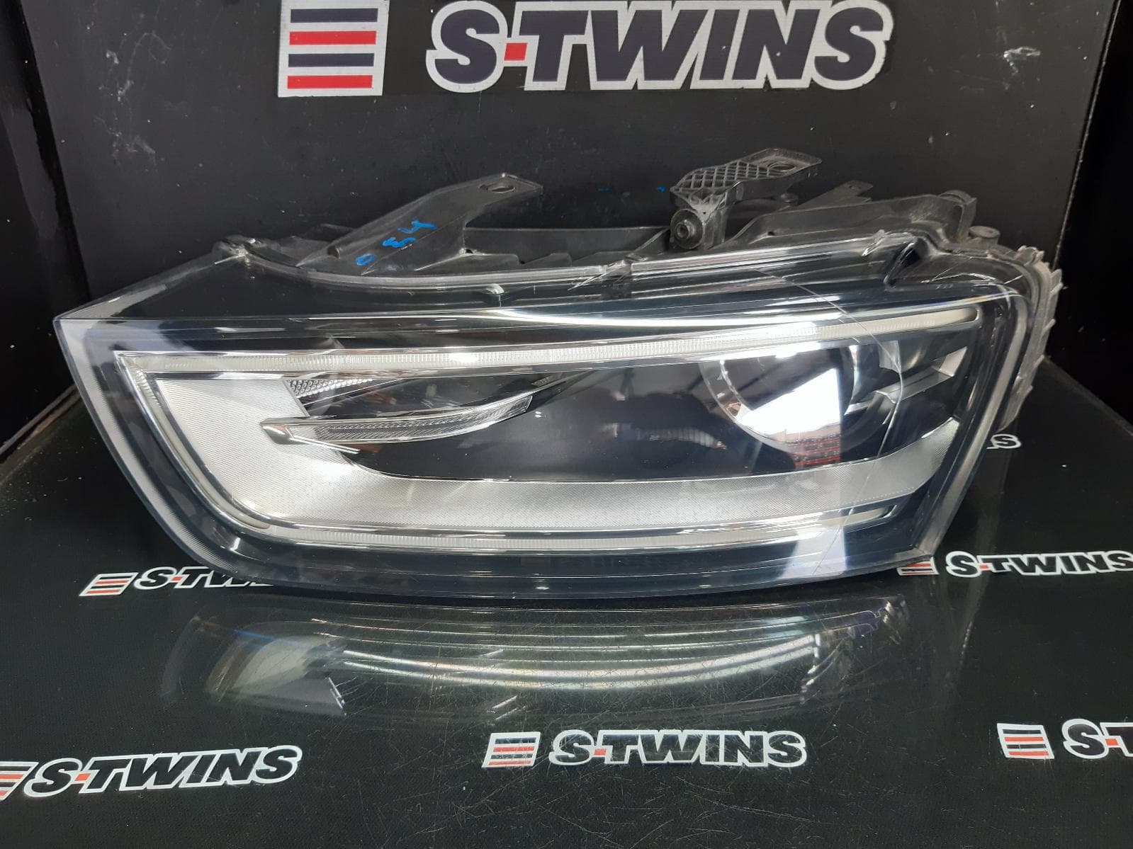 Used auto part listing image: 2014 AUDI Q3 LEFT HEADLAMP 8U, Q3/RSQ3, XENON, NON ADAPTIVE TYPE, 03/12-10/14 0000360365