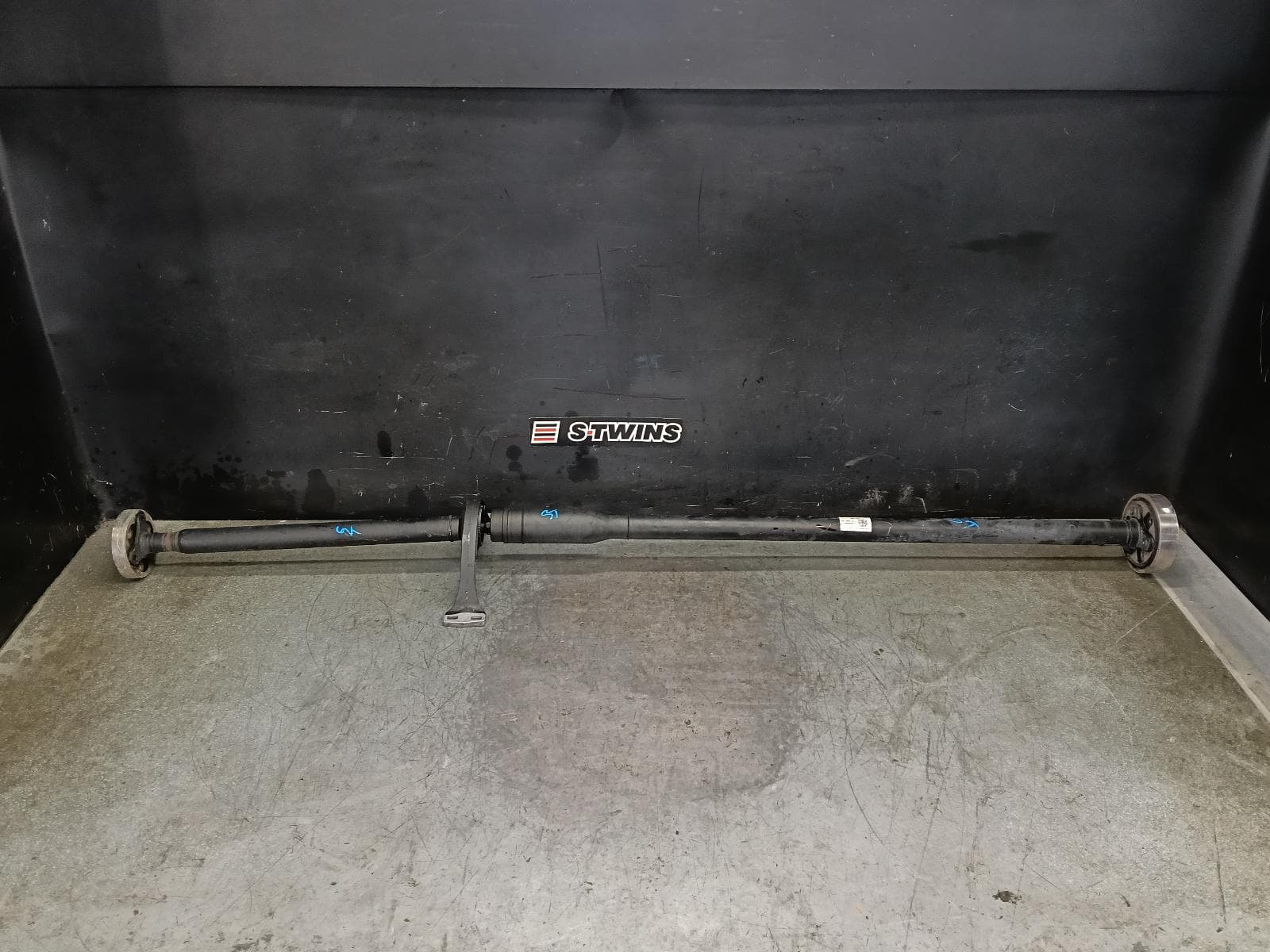 Used auto part listing image: 2018 VOLKSWAGEN TIGUAN REAR PROP SHAFT 5NA, NON ALLSPACE TYPE, SWB TYPE, 06/16-02/24 0000412664