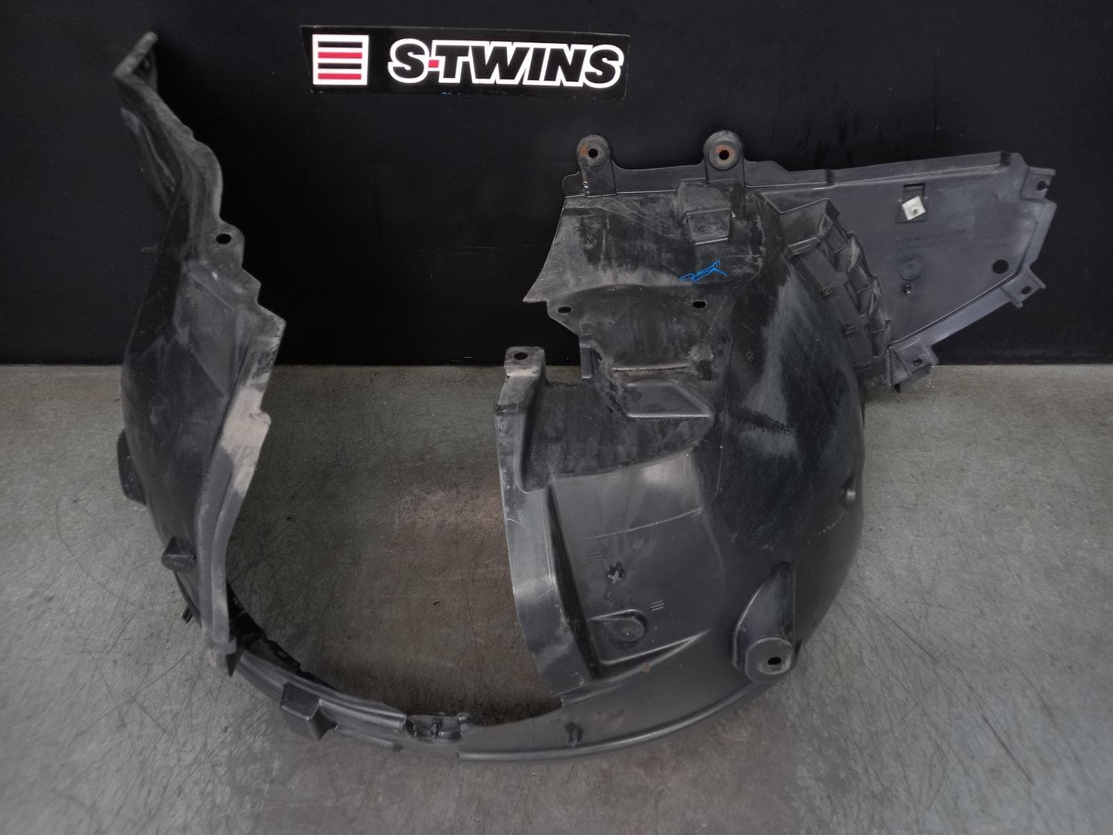 Used auto part listing image: 2014 NISSAN QASHQAI RIGHT GUARD LINER FRONT, J11, 12/13-06/17 0000372497