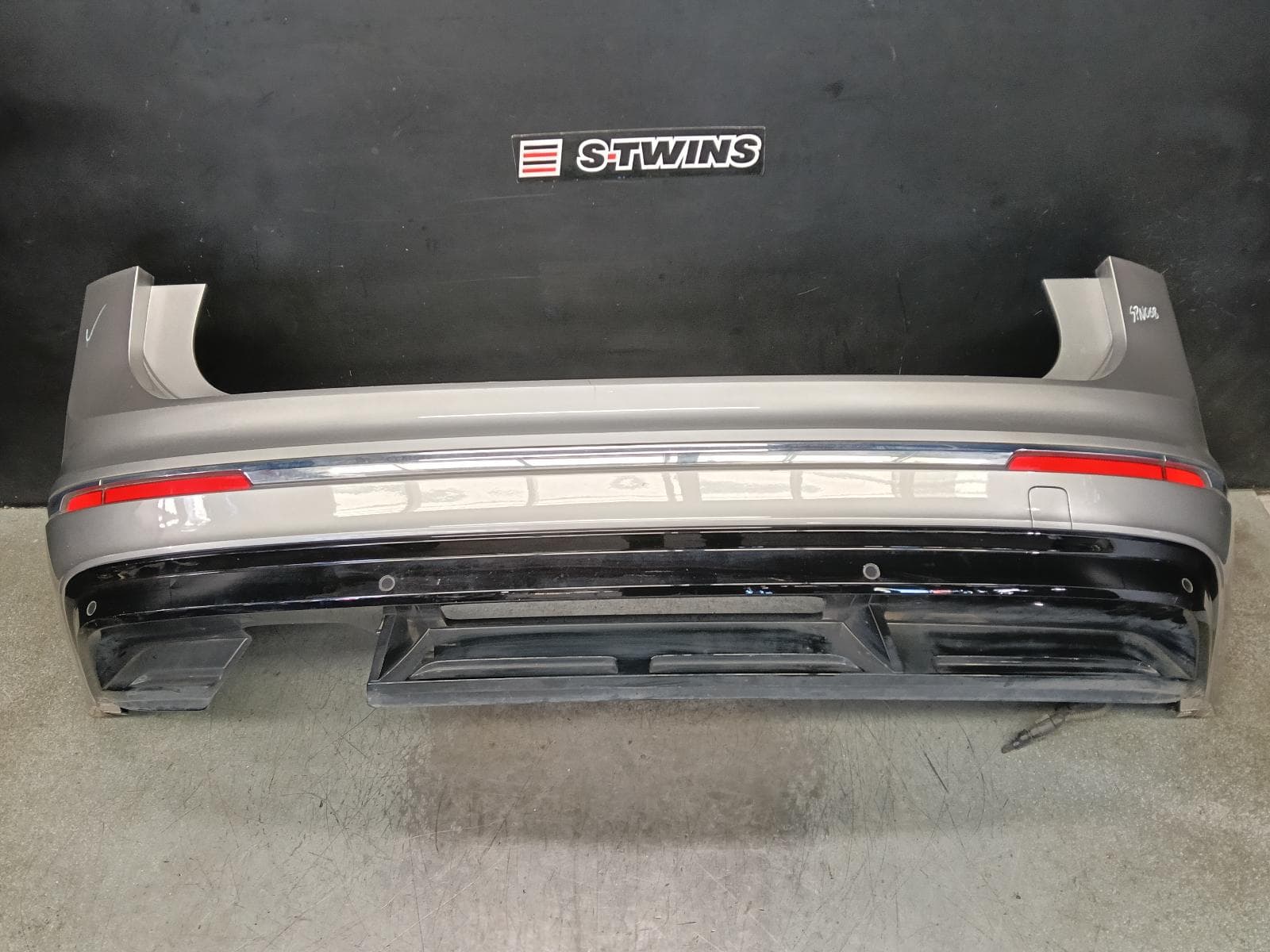 Used auto part listing image: 2018 VOLKSWAGEN TIGUAN REAR BUMPER BUMPER BAR (2 PIECE), HIGHLINE/SPORTLINE, 5NA, 06/16-05/21 0000394300