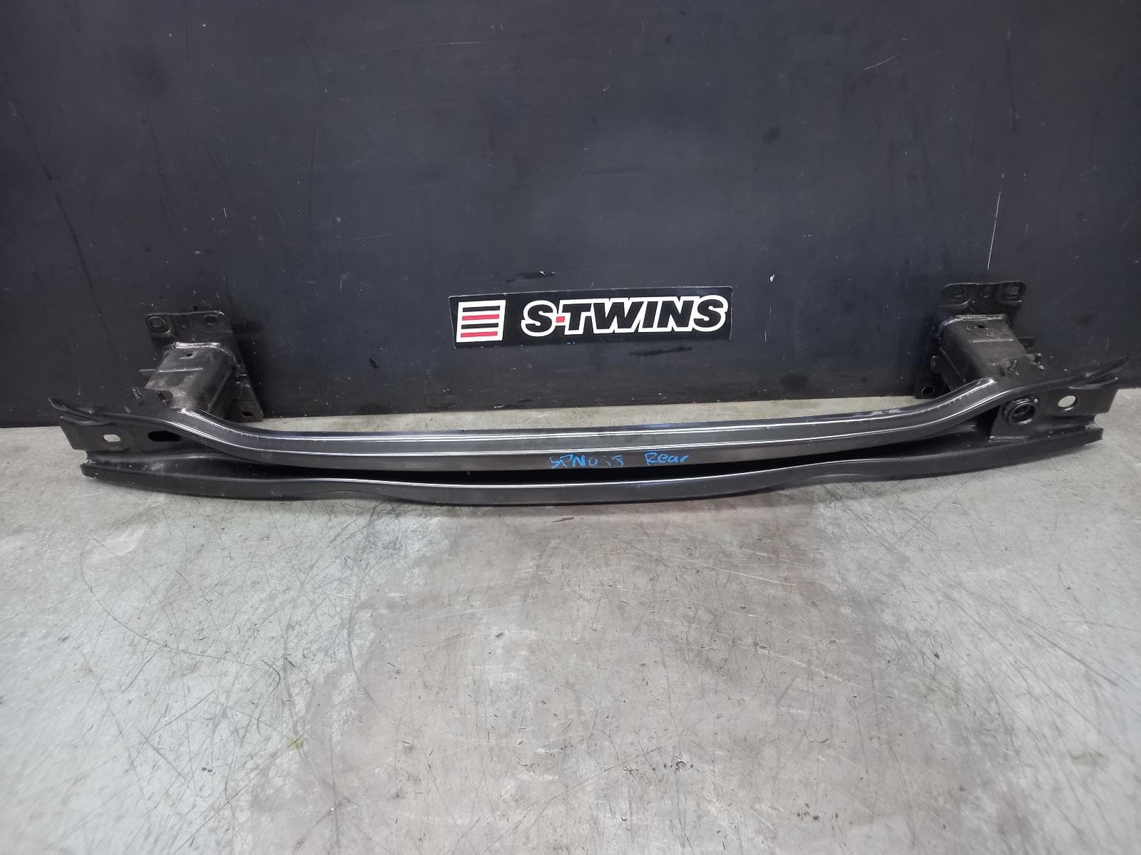 Used auto part listing image: 2018 VOLKSWAGEN TIGUAN R BAR BRACKET REINFO MAIN REINFORCEMENT, NON ALLSPACE, 5NA, 05/16-02/24 0000394310