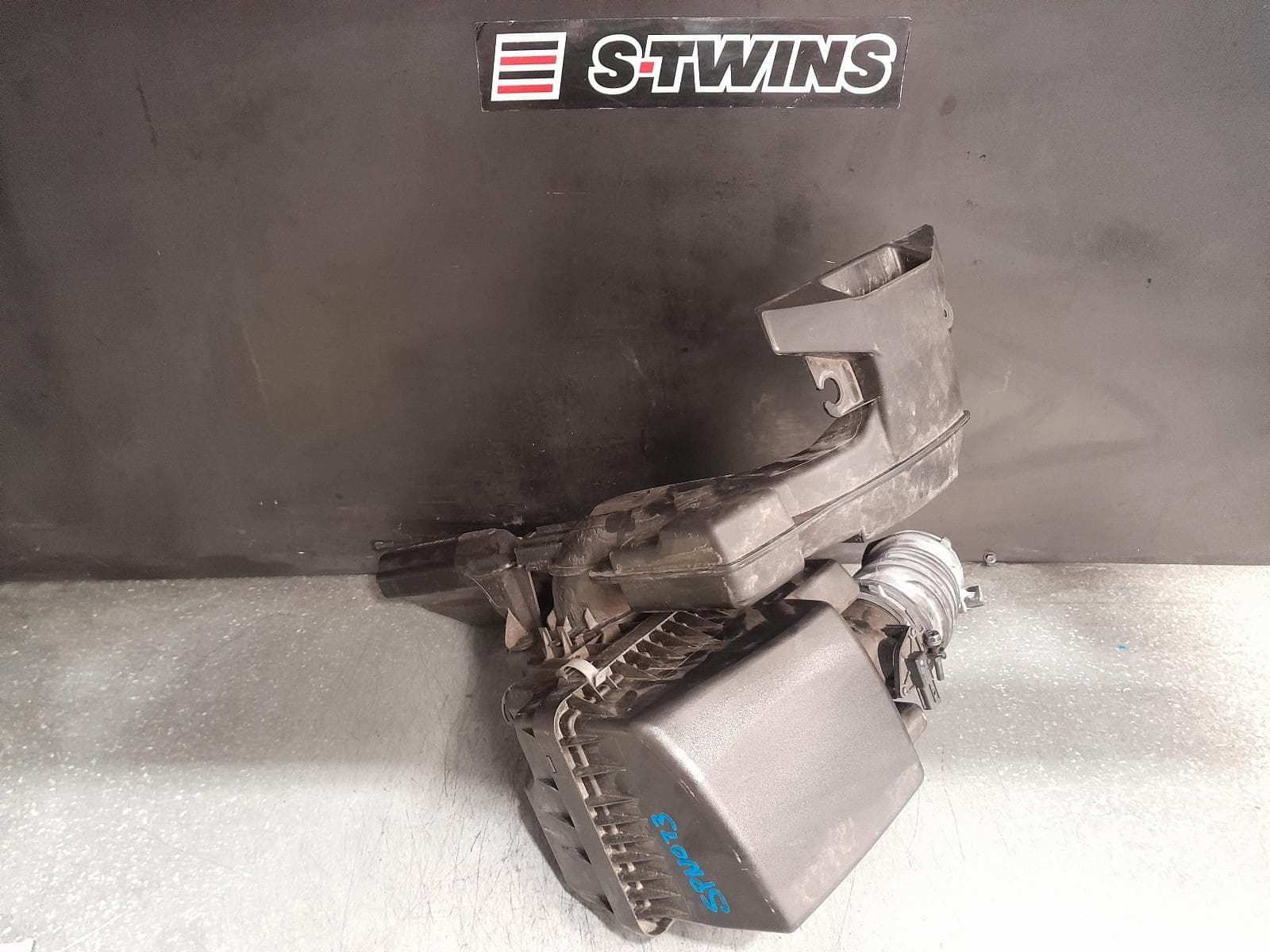 Used auto part listing image: 2020 MAZDA CX5 AIR CLEANER BOX AIR CLEANER, 2.5, PETROL, 02/17- 0000377482