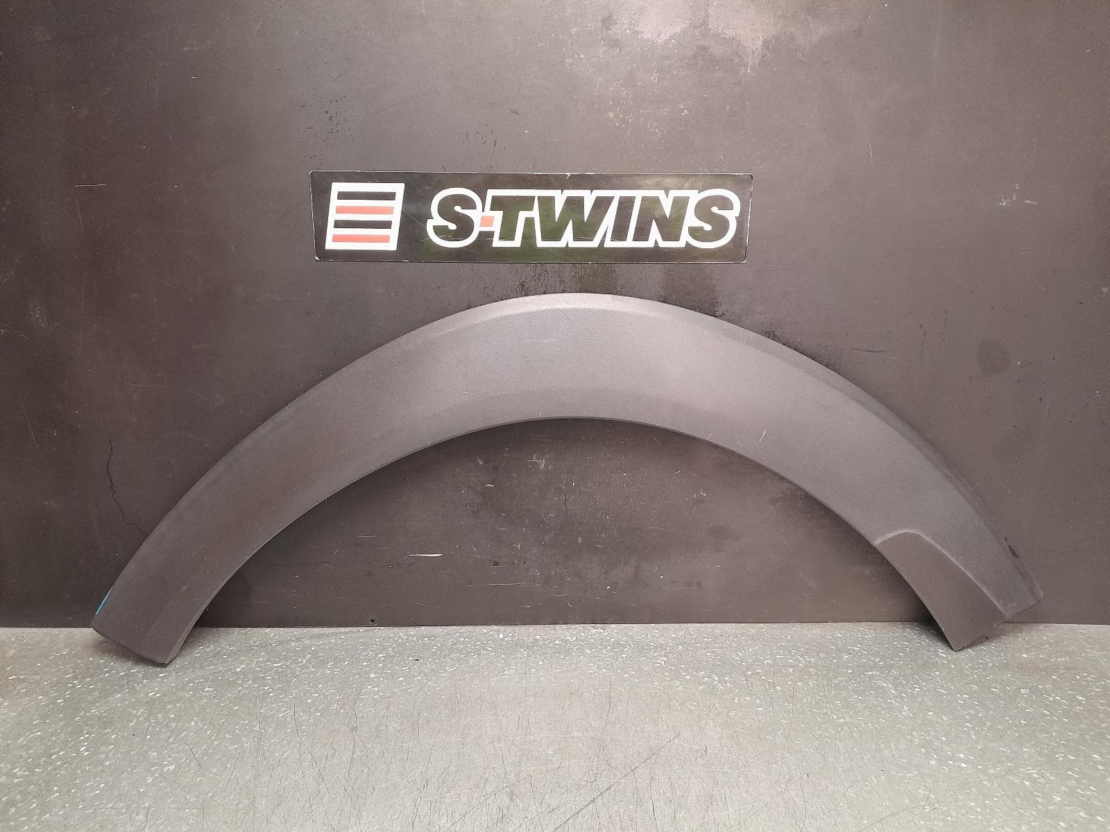 Used auto part listing image: 2020 HYUNDAI TUCSON WHEEL ARCH FLARE LH FRONT, TL, ACTIVE X, 06/15-01/21 0000361467