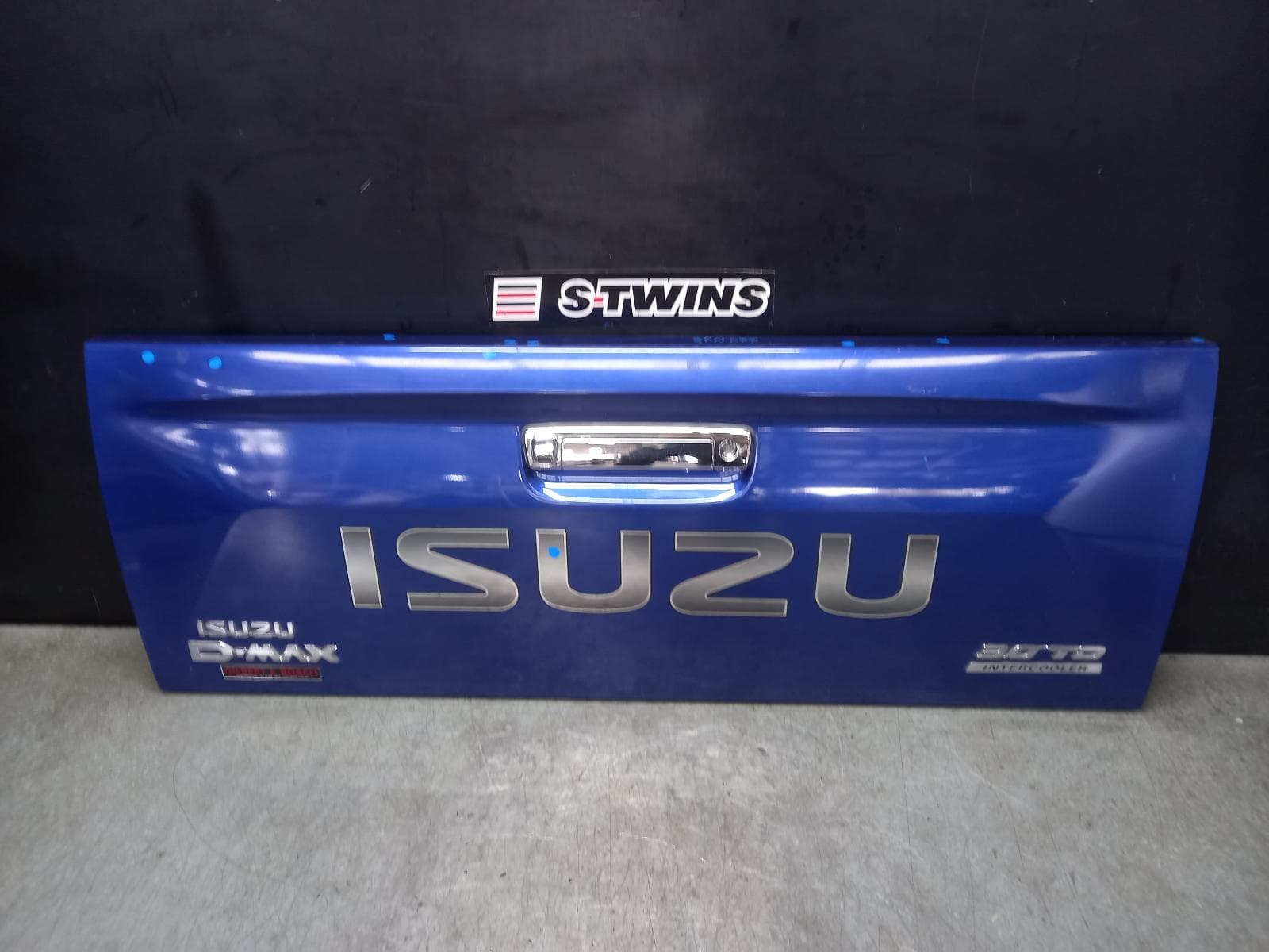 Used auto part listing image: 2018 ISUZU DMAX BOOTLID TAILGATE EXTRA/DUAL CAB, RC, W/O ROPE HOOK TYPE, 11/16-06/20 0000368464