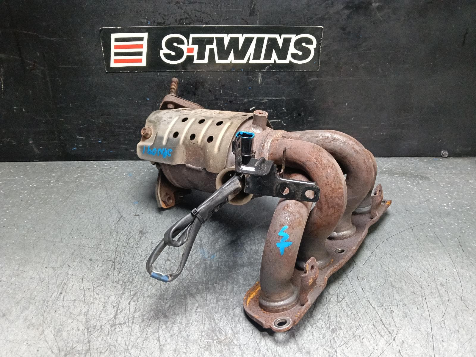 Used auto part listing image: 2016 HYUNDAI ACCENT CATALYTIC CONVERTER MANIFOLD-CAT TYPE, 1.4, G4LC, PETROL, RB, 06/15-12/19 0000398435