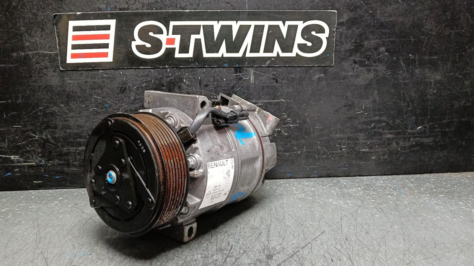 Used auto part listing image: 2020 MITSUBISHI EXPRESS A C COMPRESSOR SN, 2.0, DIESEL, 03/20-12/22 0000401738