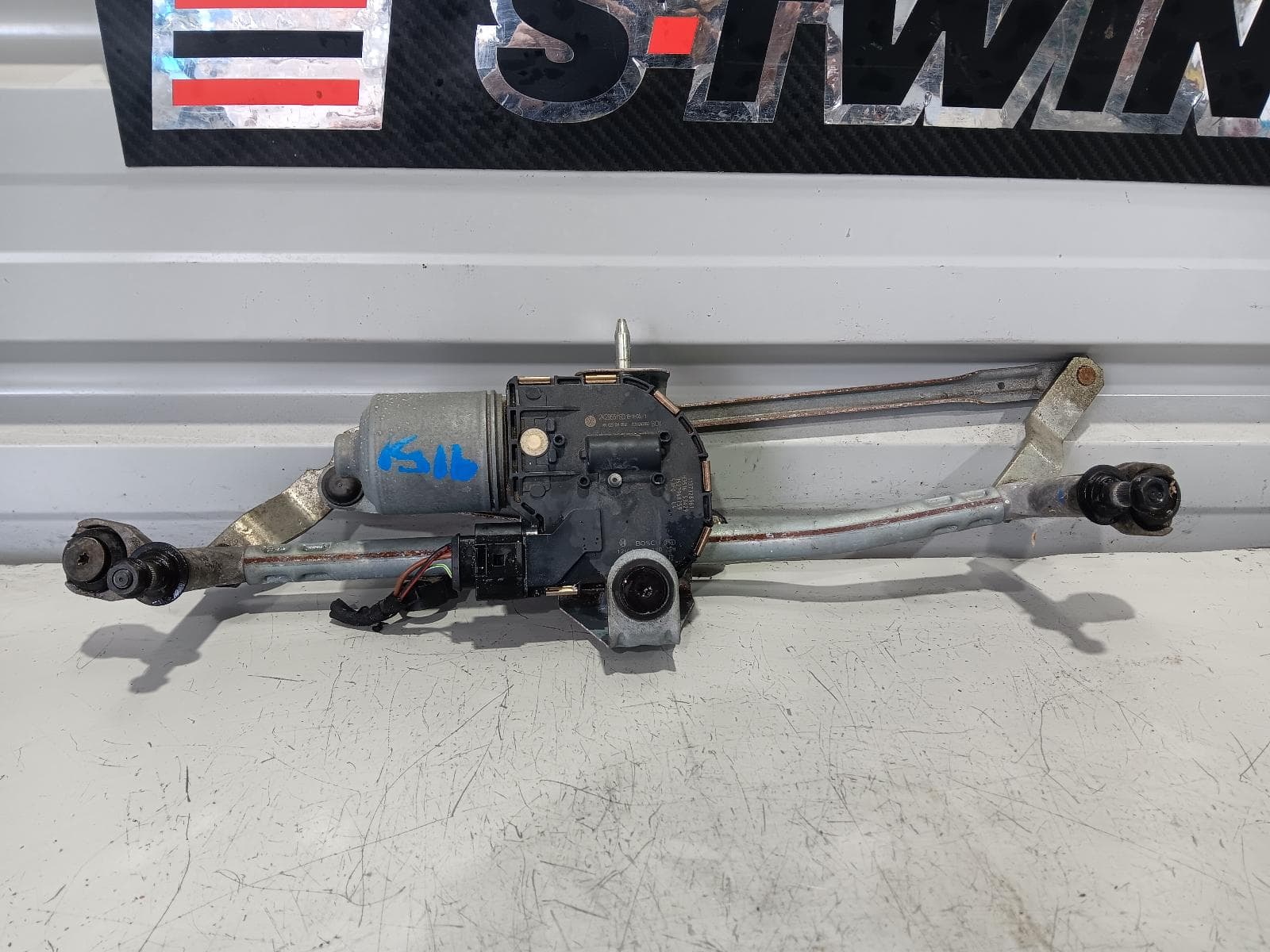 Used auto part listing image: 2015 VOLKSWAGEN CADDY WIPER MOTOR FRONT, 2KN, 07/15-02/21 0000349402