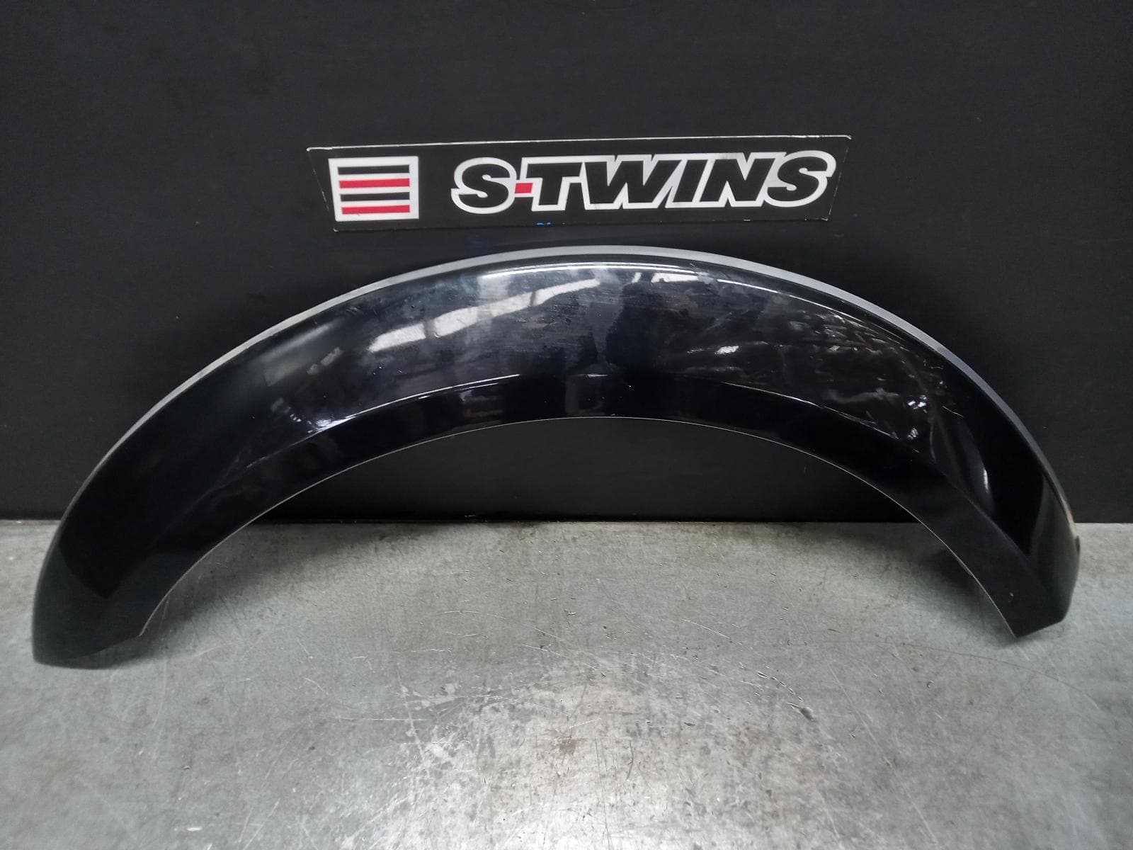 Used auto part listing image: 2014 MITSUBISHI TRITON WHEEL ARCH FLARE RH FRONT, ML-MN, 07/06-04/15 0000376121